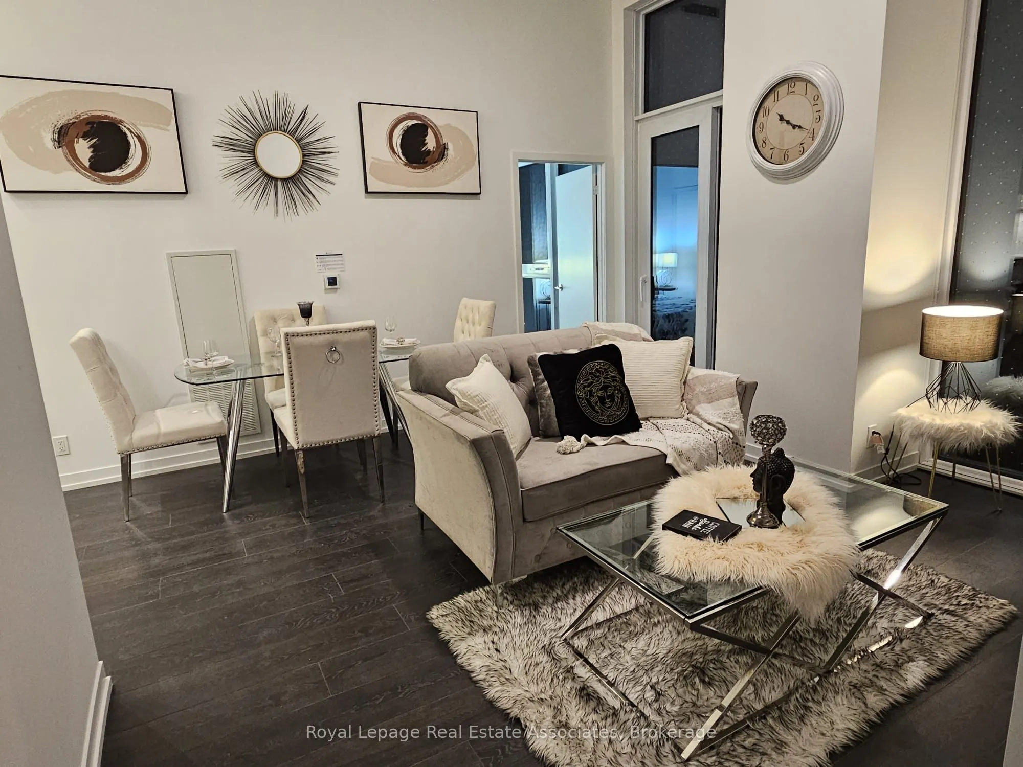 2020 Bathurst Street, #211