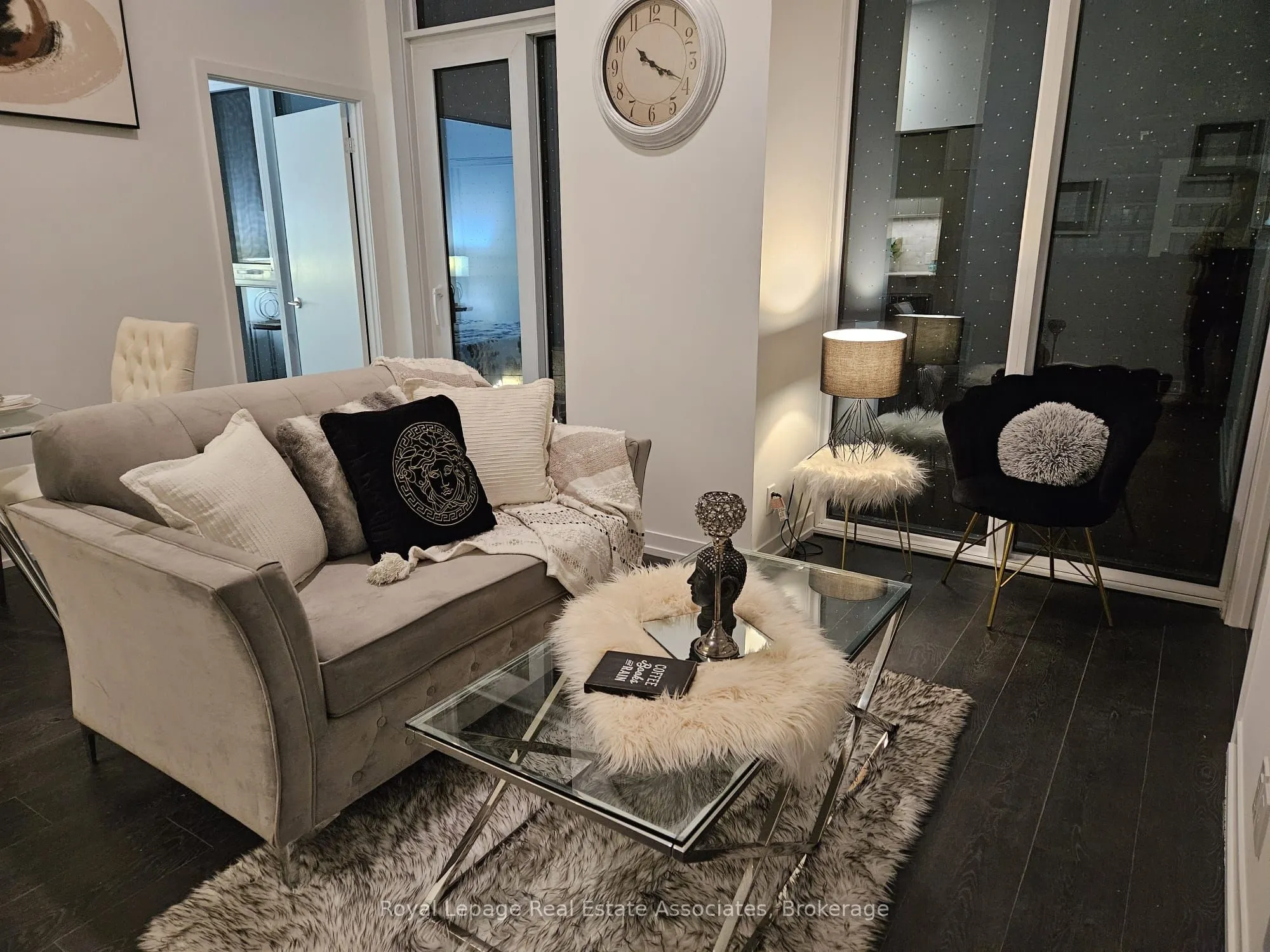 2020 Bathurst Street, #211