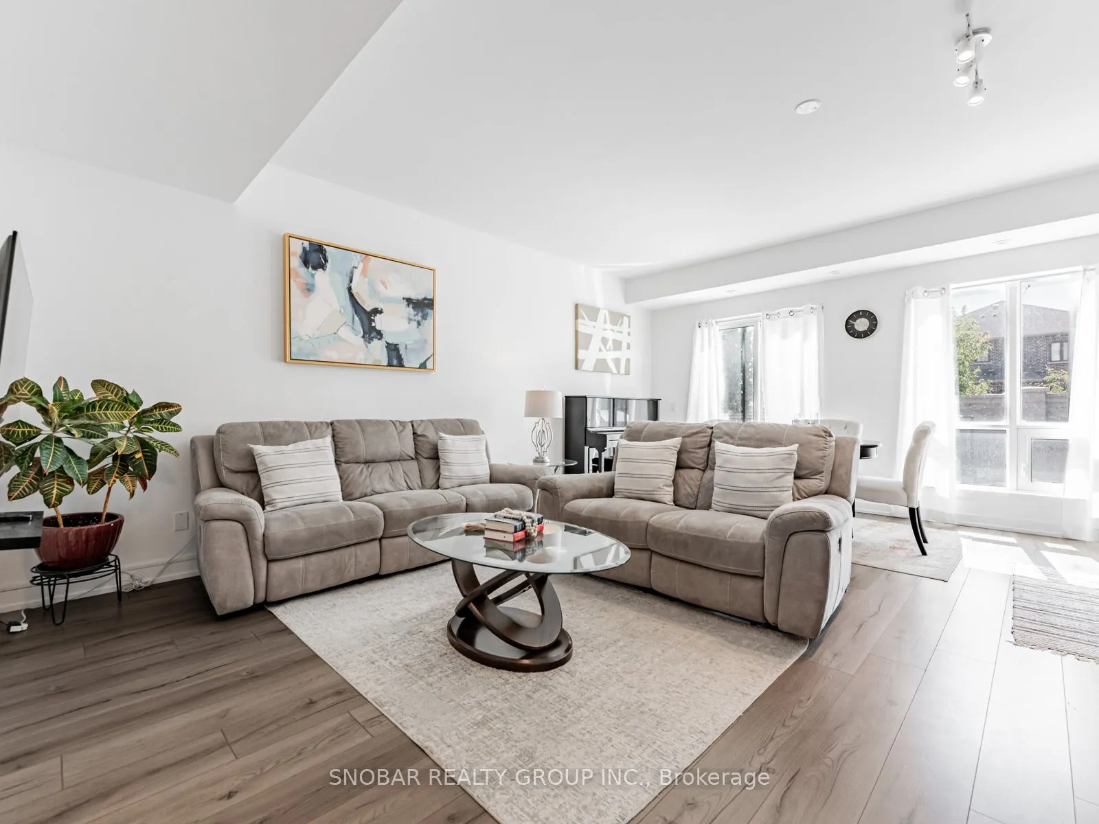 861 Sheppard Avenue W, #1