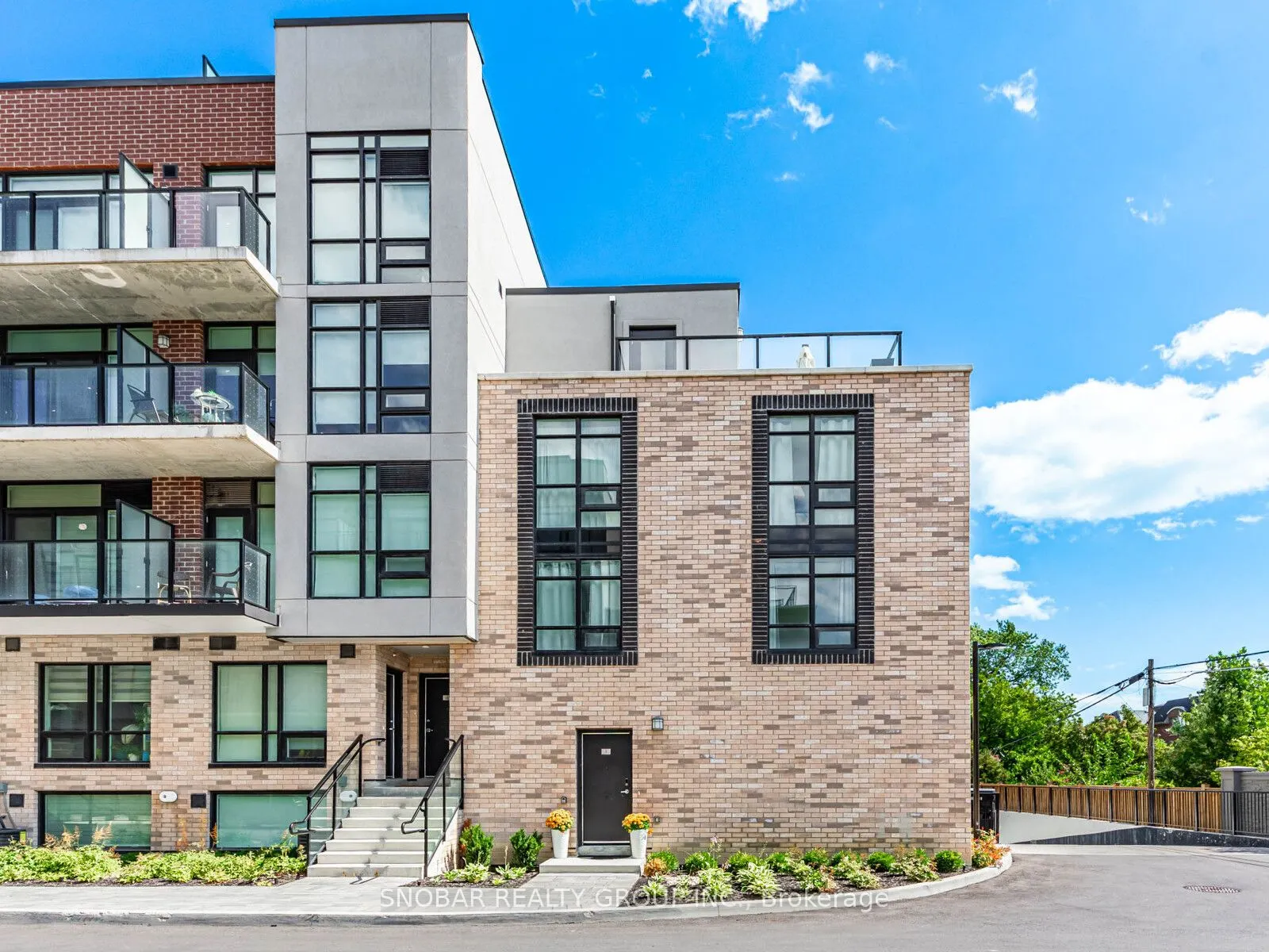 861 Sheppard Avenue W, #1