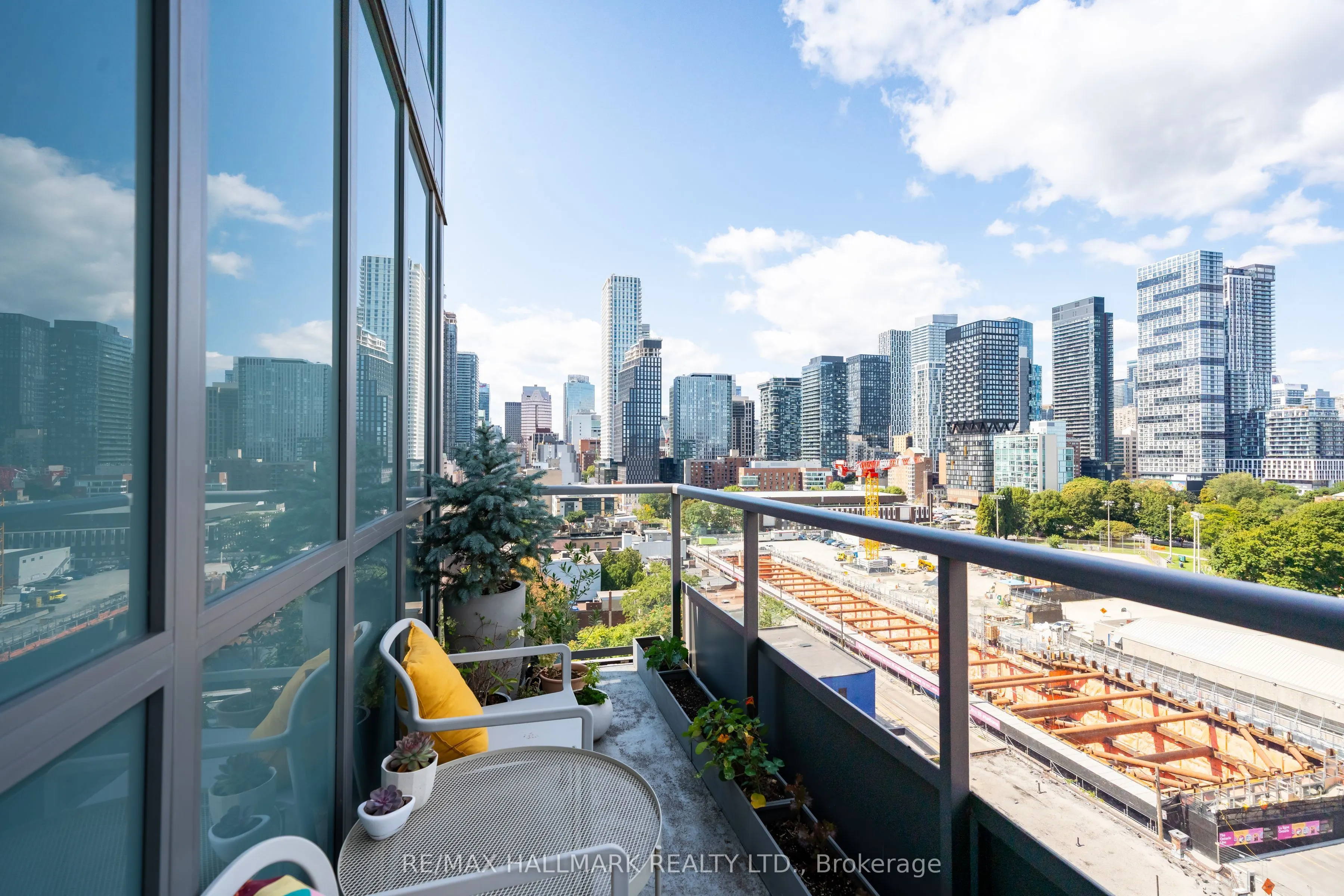 320 Richmond Street E, #1314
