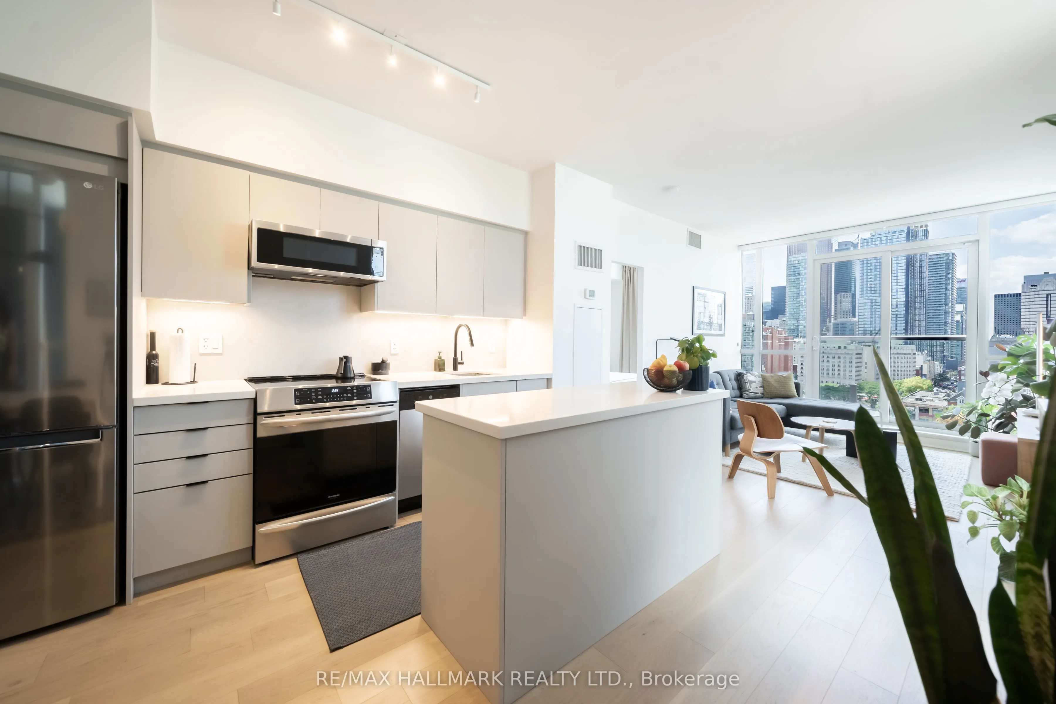 320 Richmond Street E, #1314