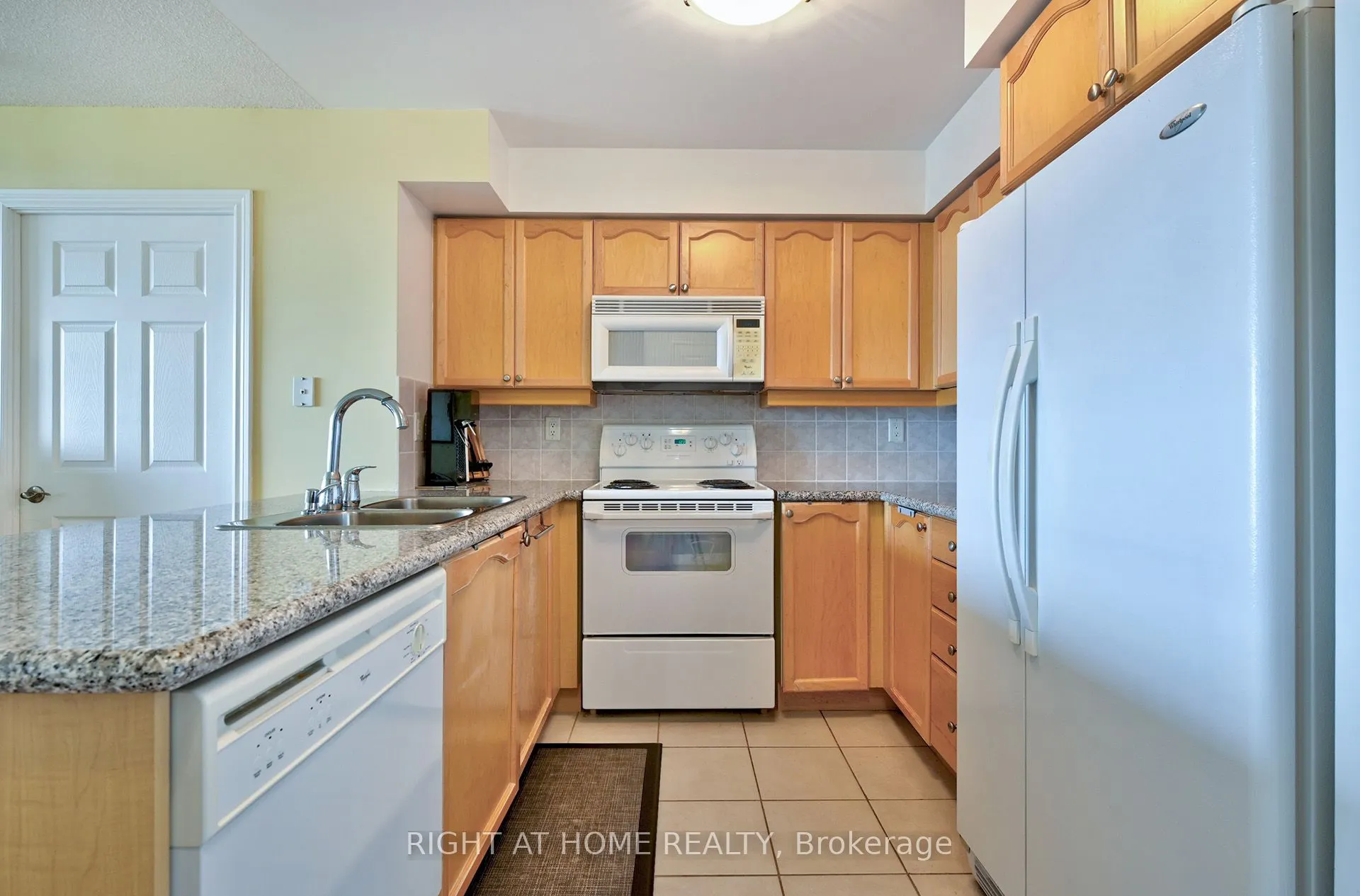 78 Harrison Garden Boulevard, #1011