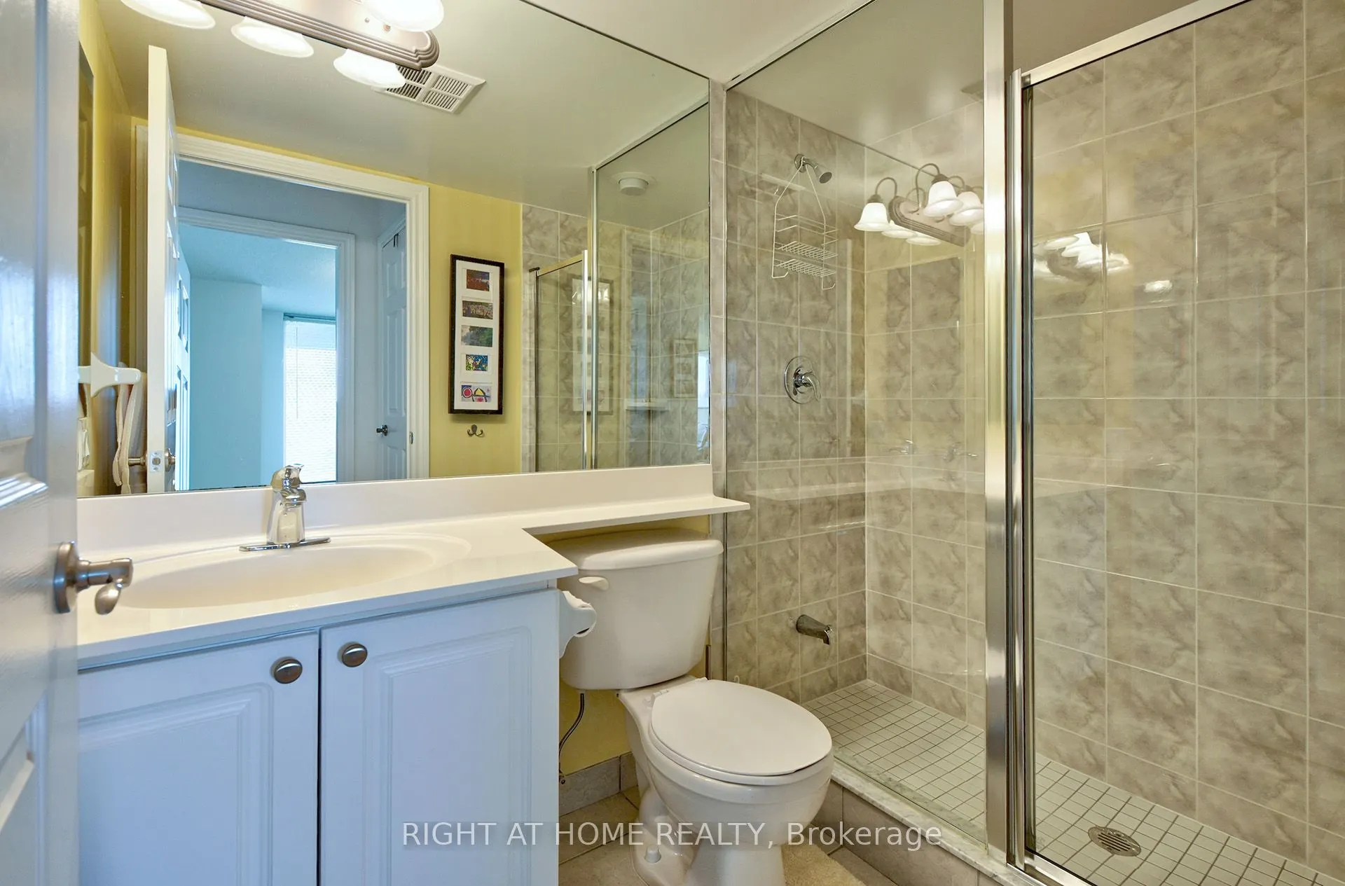 78 Harrison Garden Boulevard, #1011