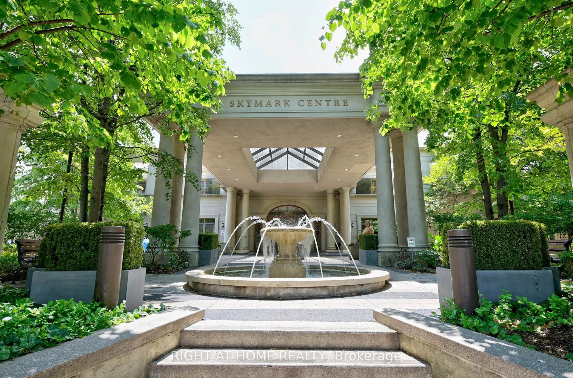 78 Harrison Garden Boulevard, #1011