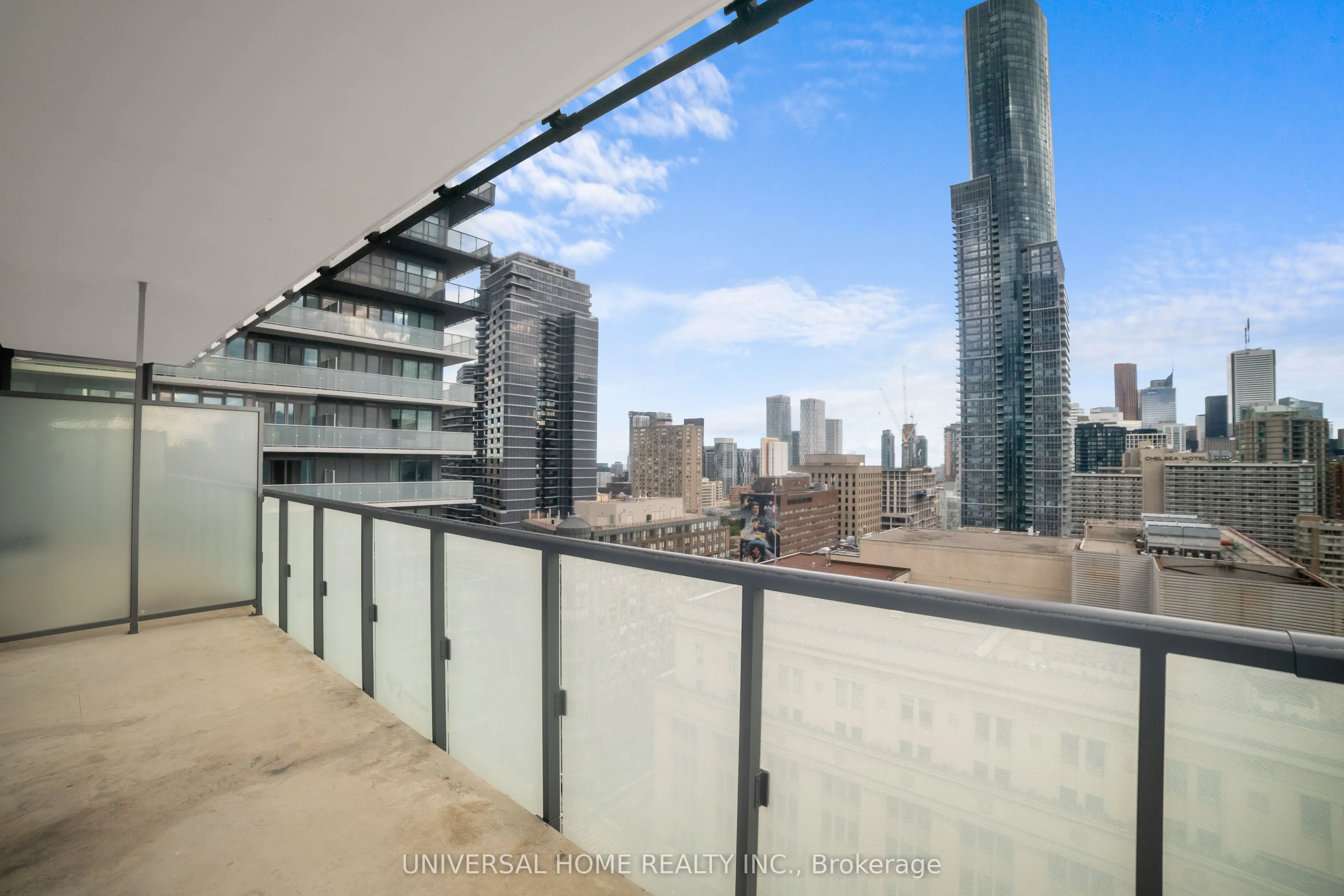 15 Grenville Street, #2011