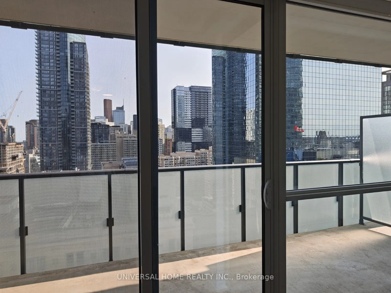 15 Grenville Street, #2011