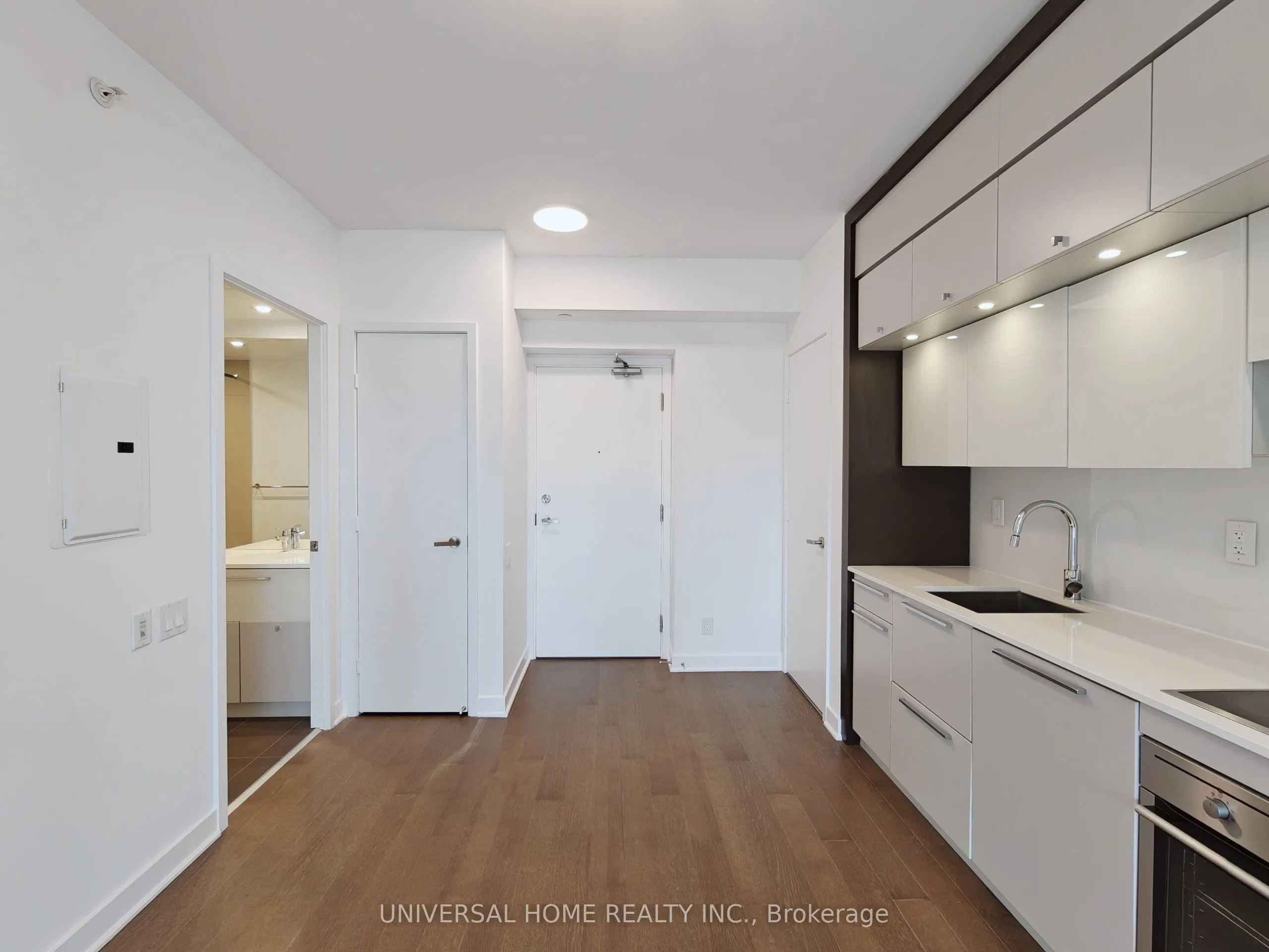 15 Grenville Street, #2011