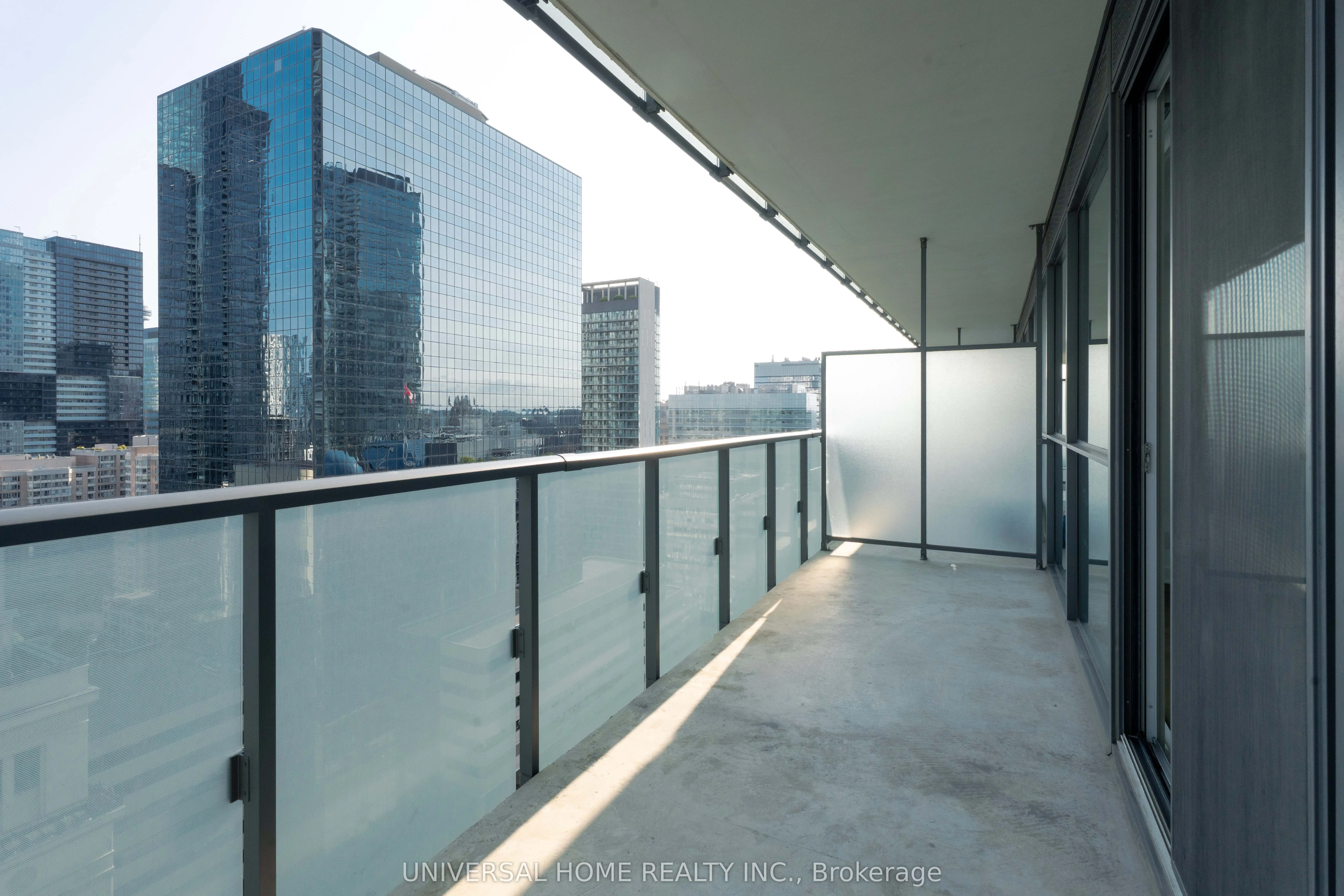 15 Grenville Street, #2011