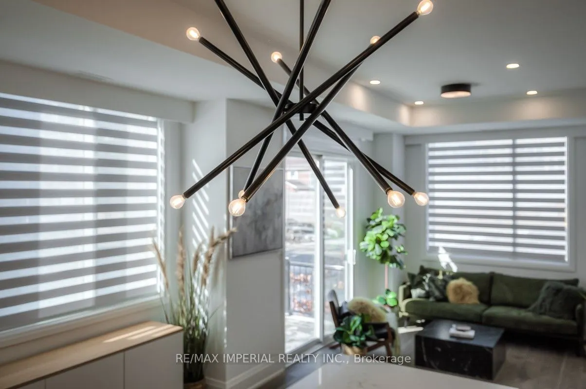 18 Greenbriar Road, #8