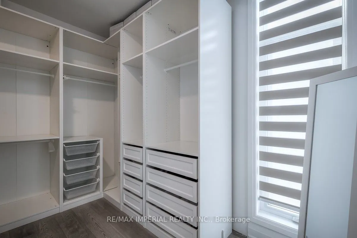 18 Greenbriar Road, #8