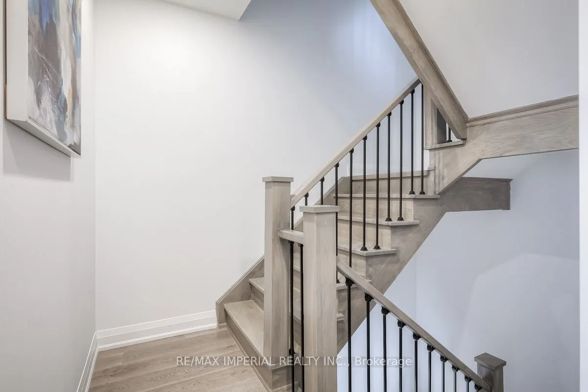 18 Greenbriar Road, #8