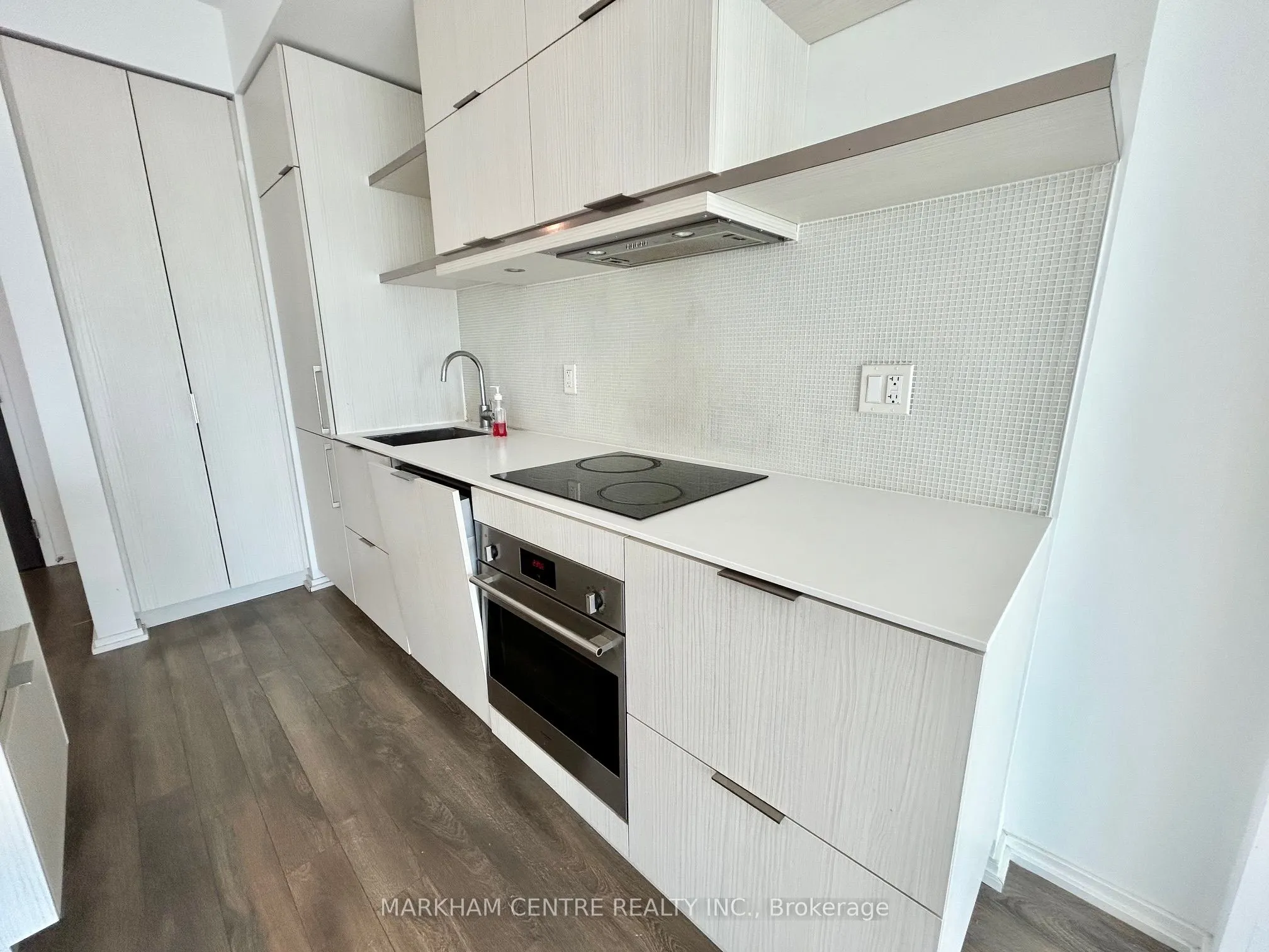 197 Yonge Street, #3307