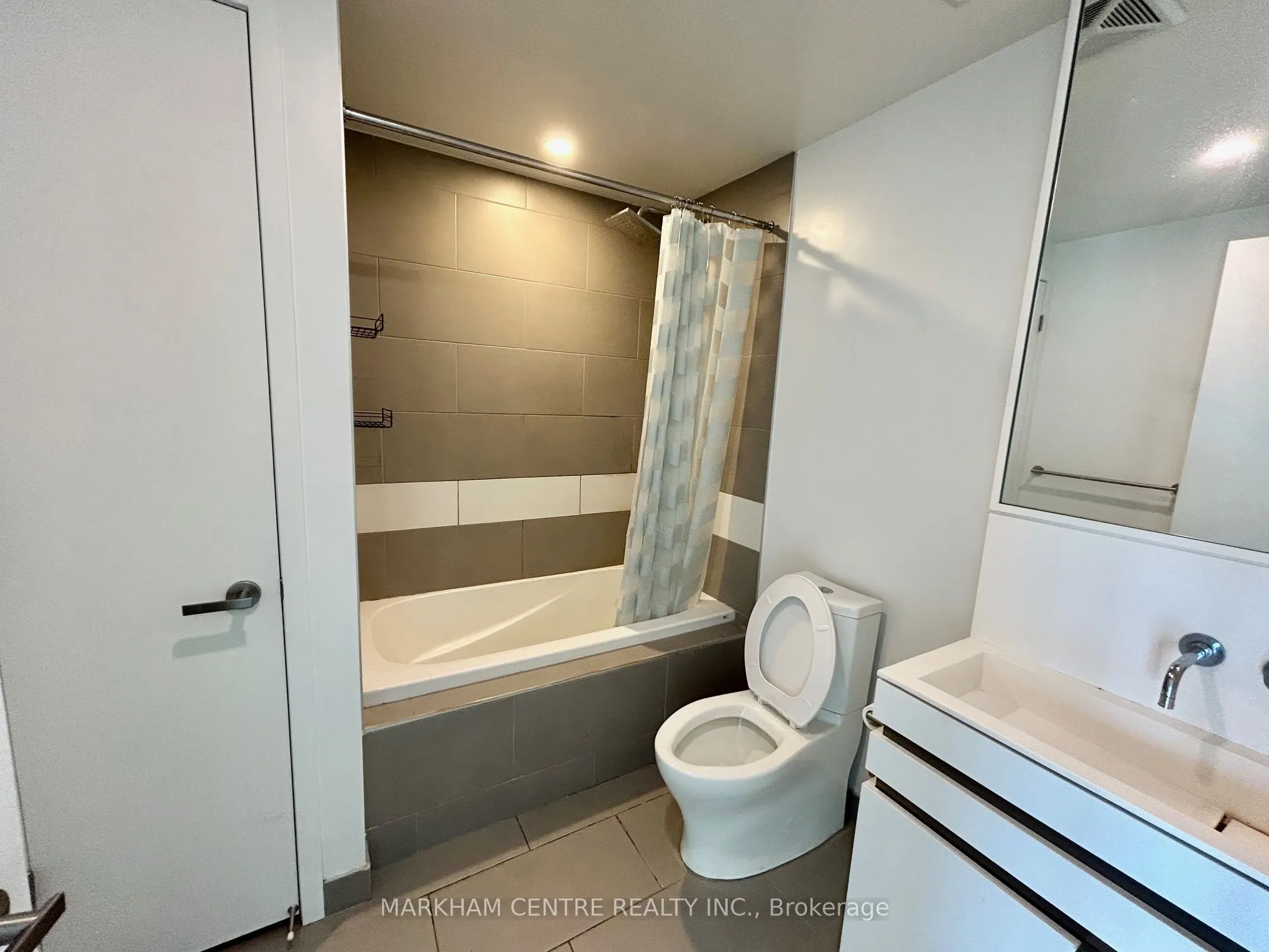 197 Yonge Street, #3307