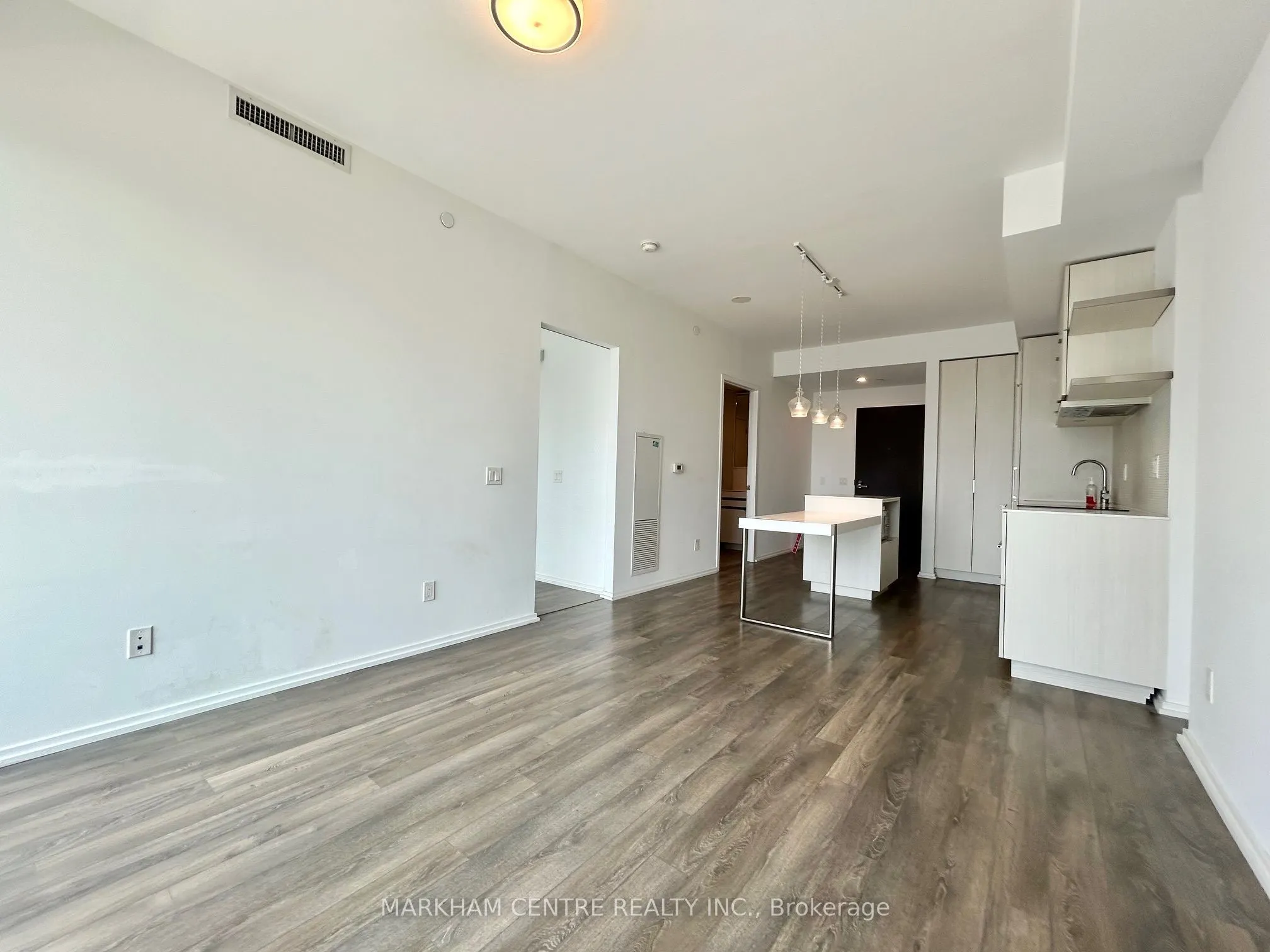 197 Yonge Street, #3307