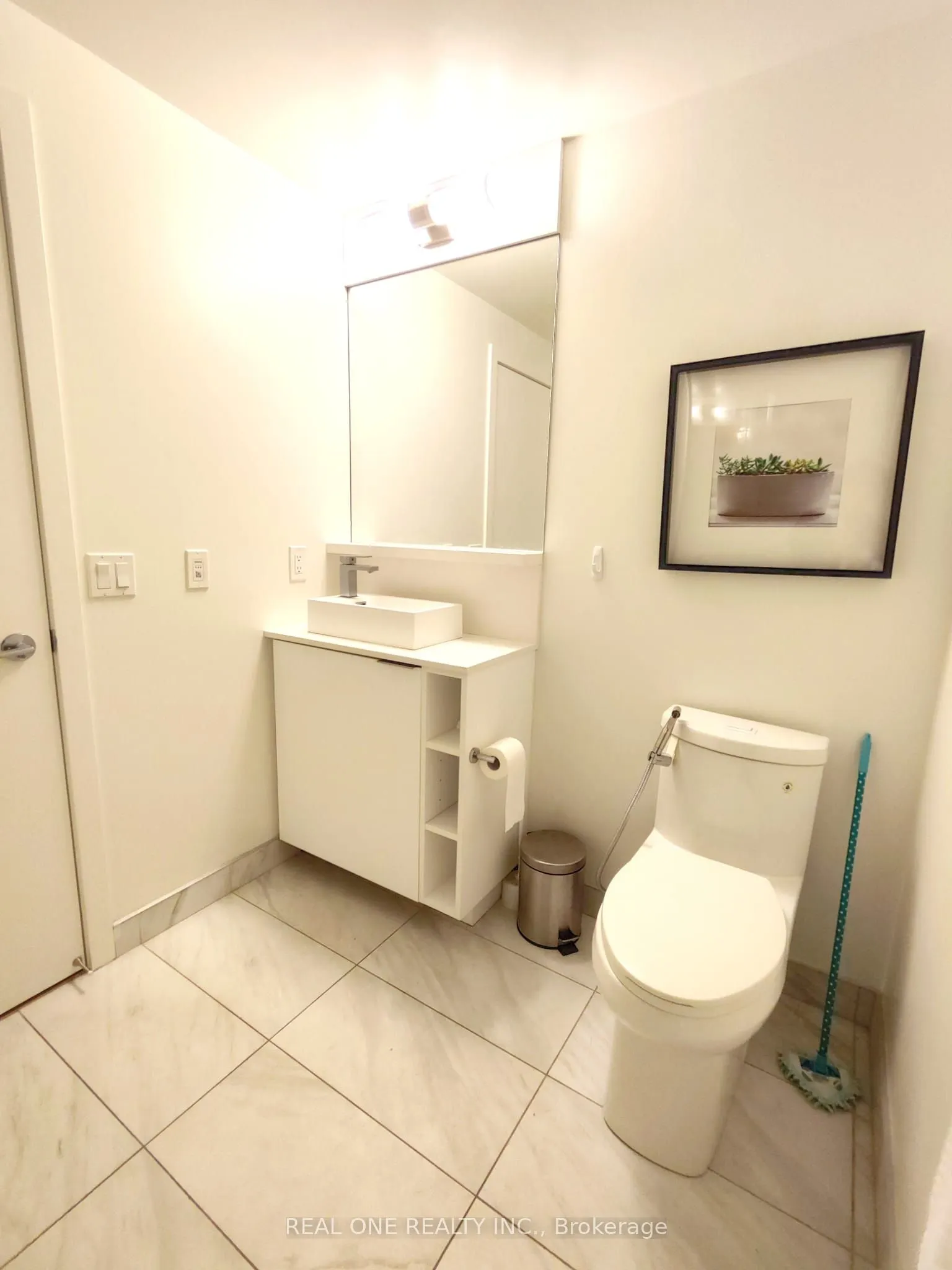 85 Wood Street, #822