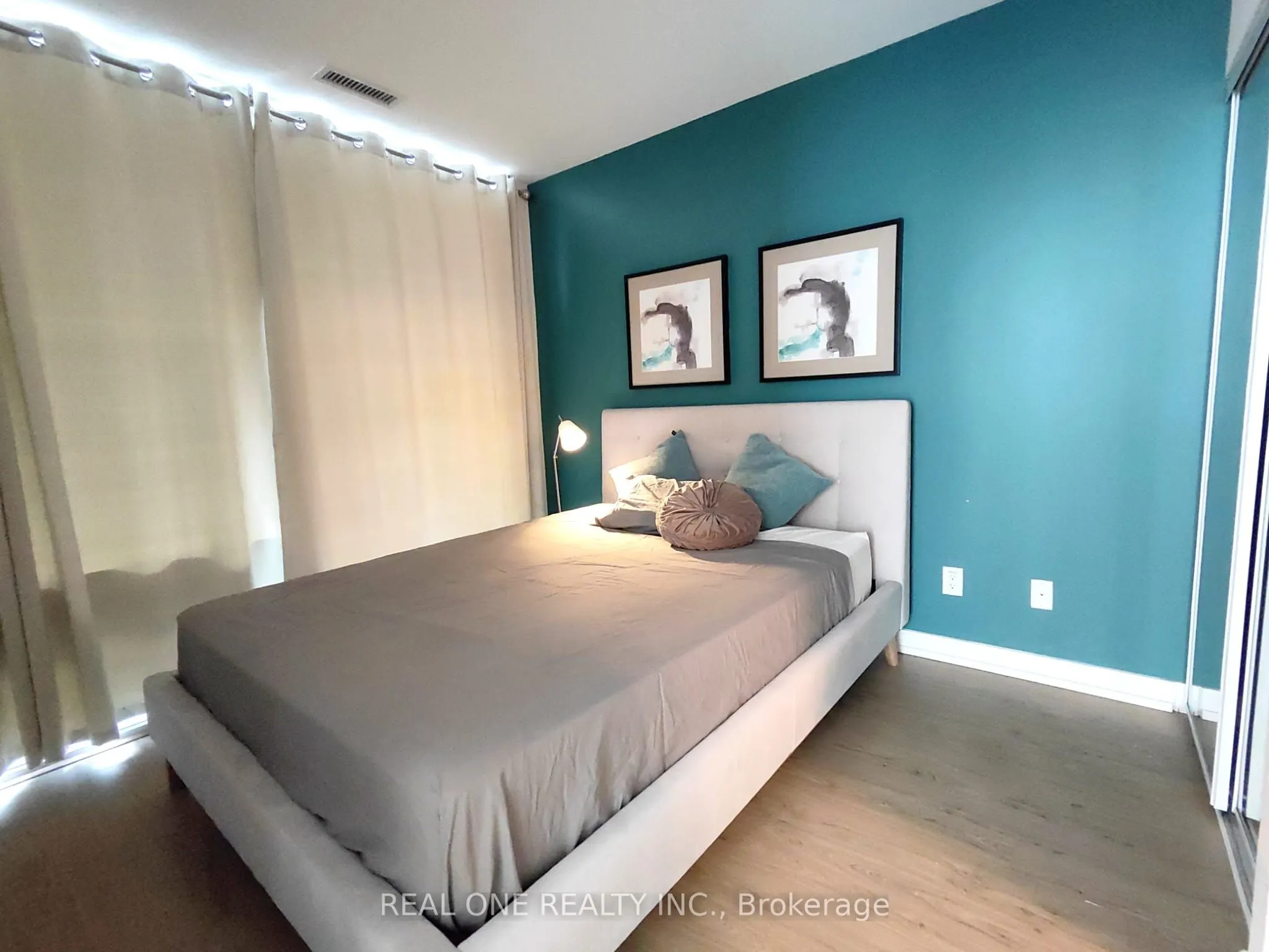 85 Wood Street, #822