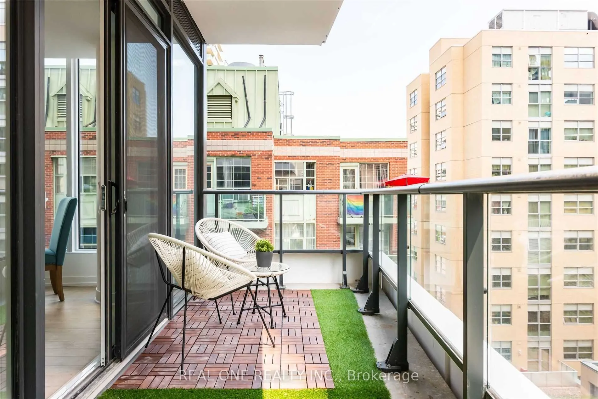85 Wood Street, #822