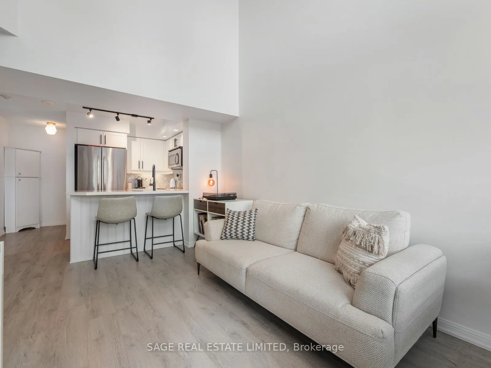 65 East Liberty Street, #515