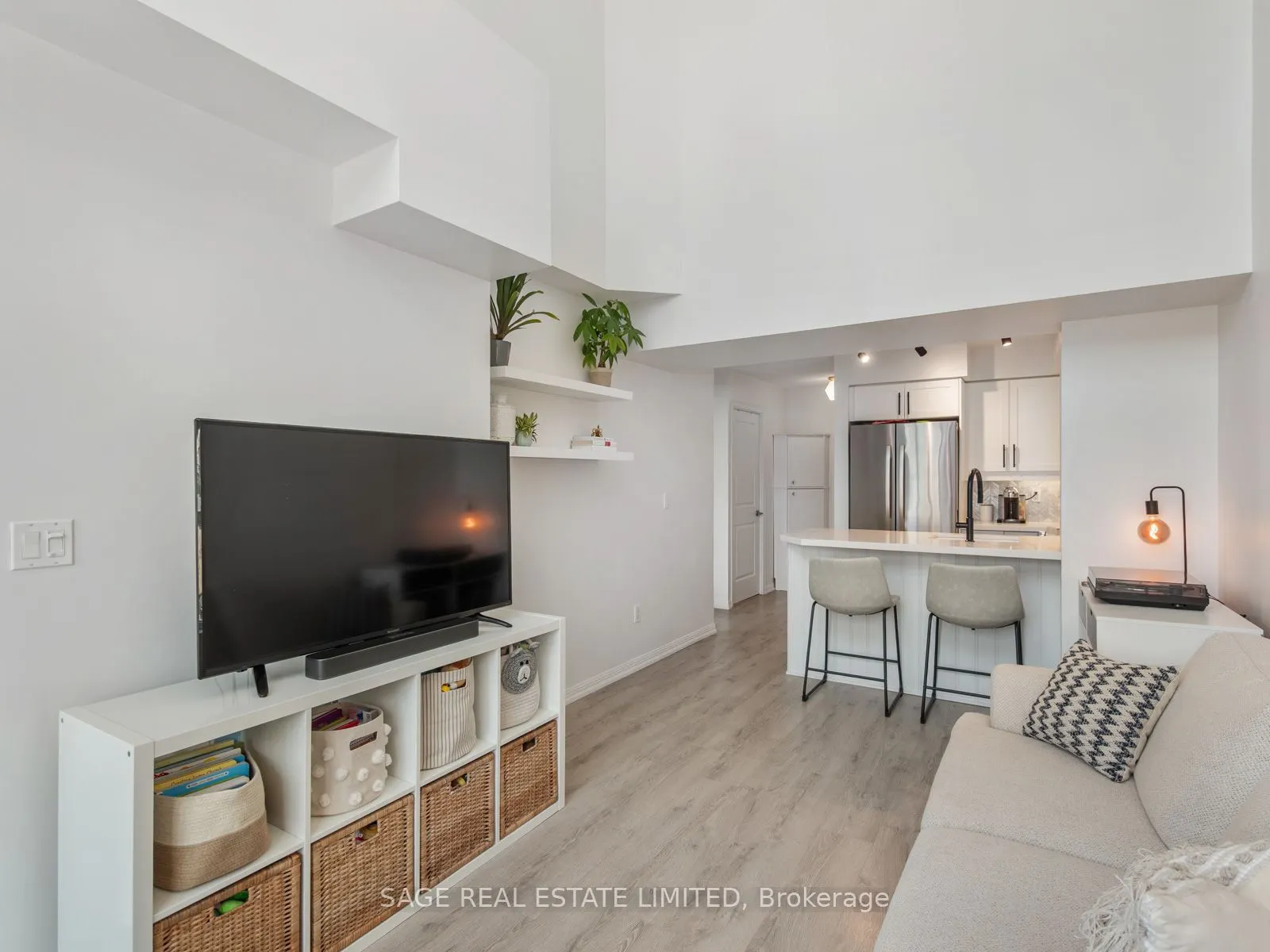 65 East Liberty Street, #515