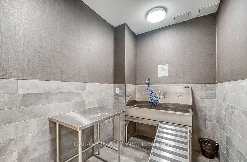 319 Jarvis Street, #1706