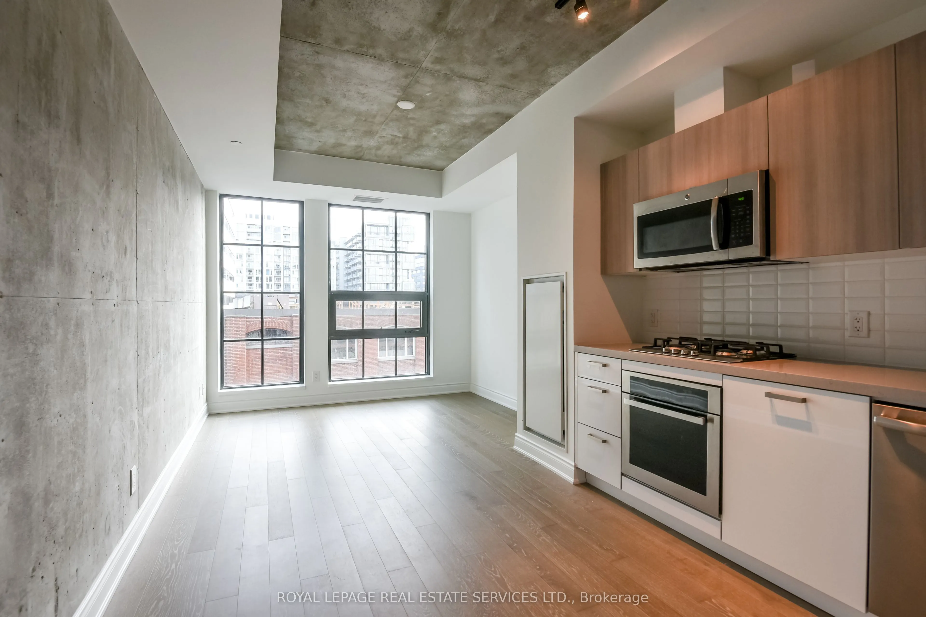 608 Richmond Street W, #507