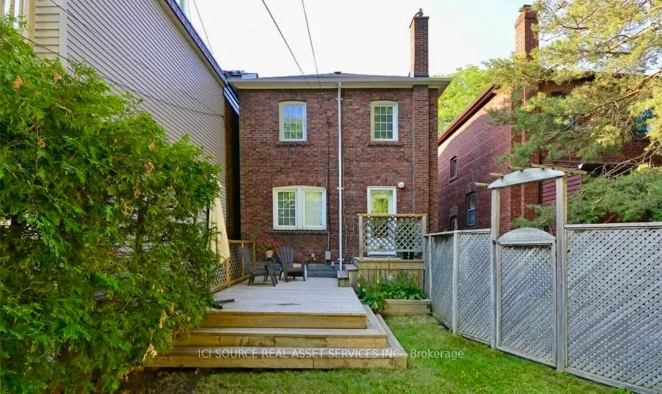 483 Soudan Avenue