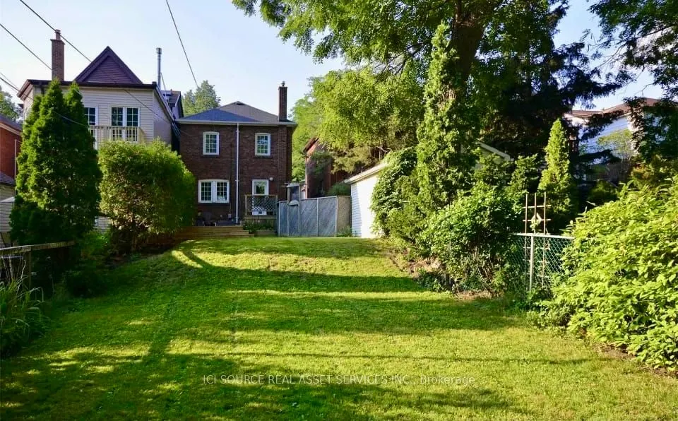 483 Soudan Avenue