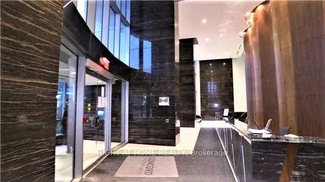 21 Iceboat Terrace, #PH02