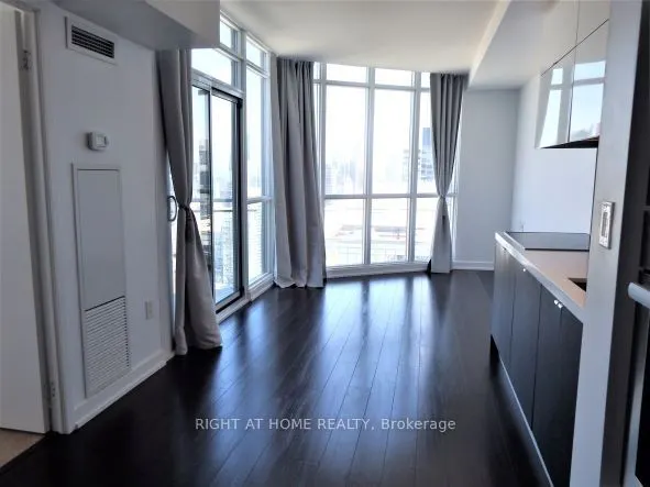 21 Iceboat Terrace, #PH02