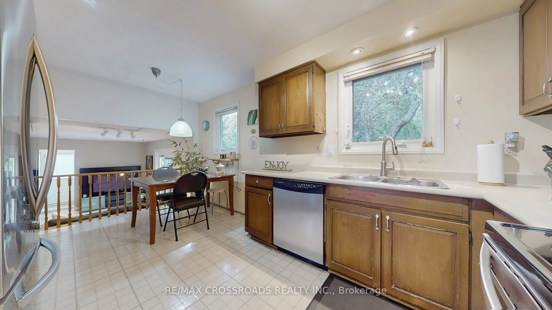 218 Kingslake Road