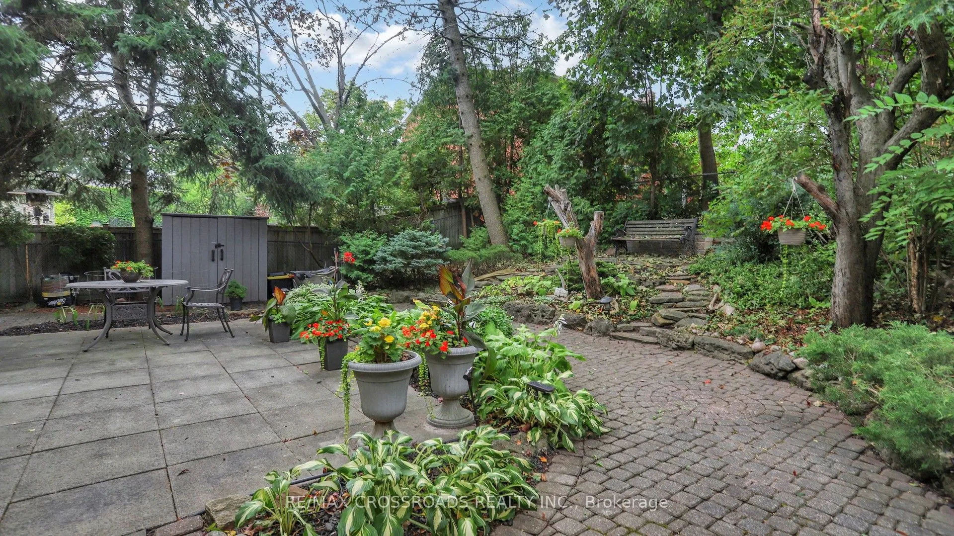 218 Kingslake Road