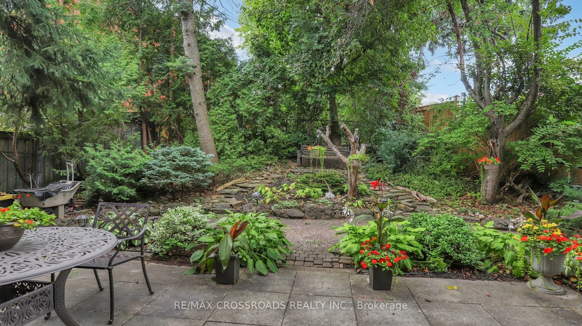 218 Kingslake Road