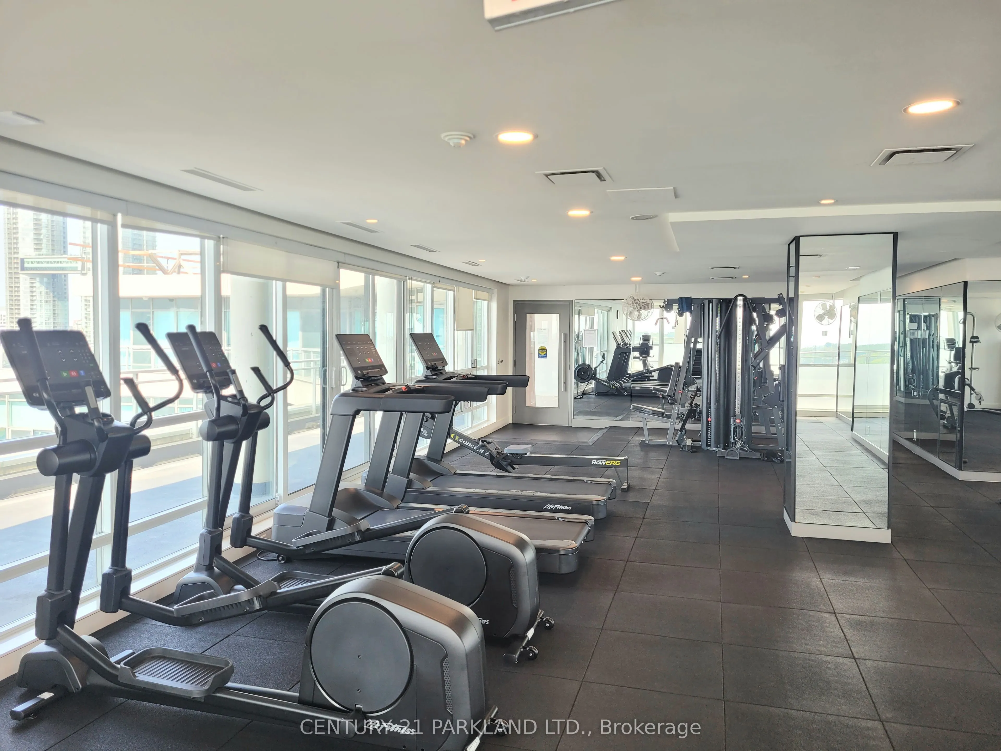 410 Queens Quay W, #718