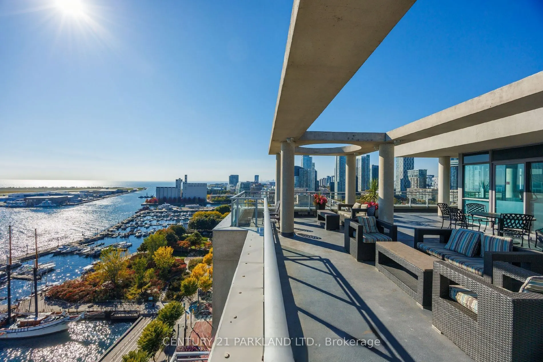 410 Queens Quay W, #718