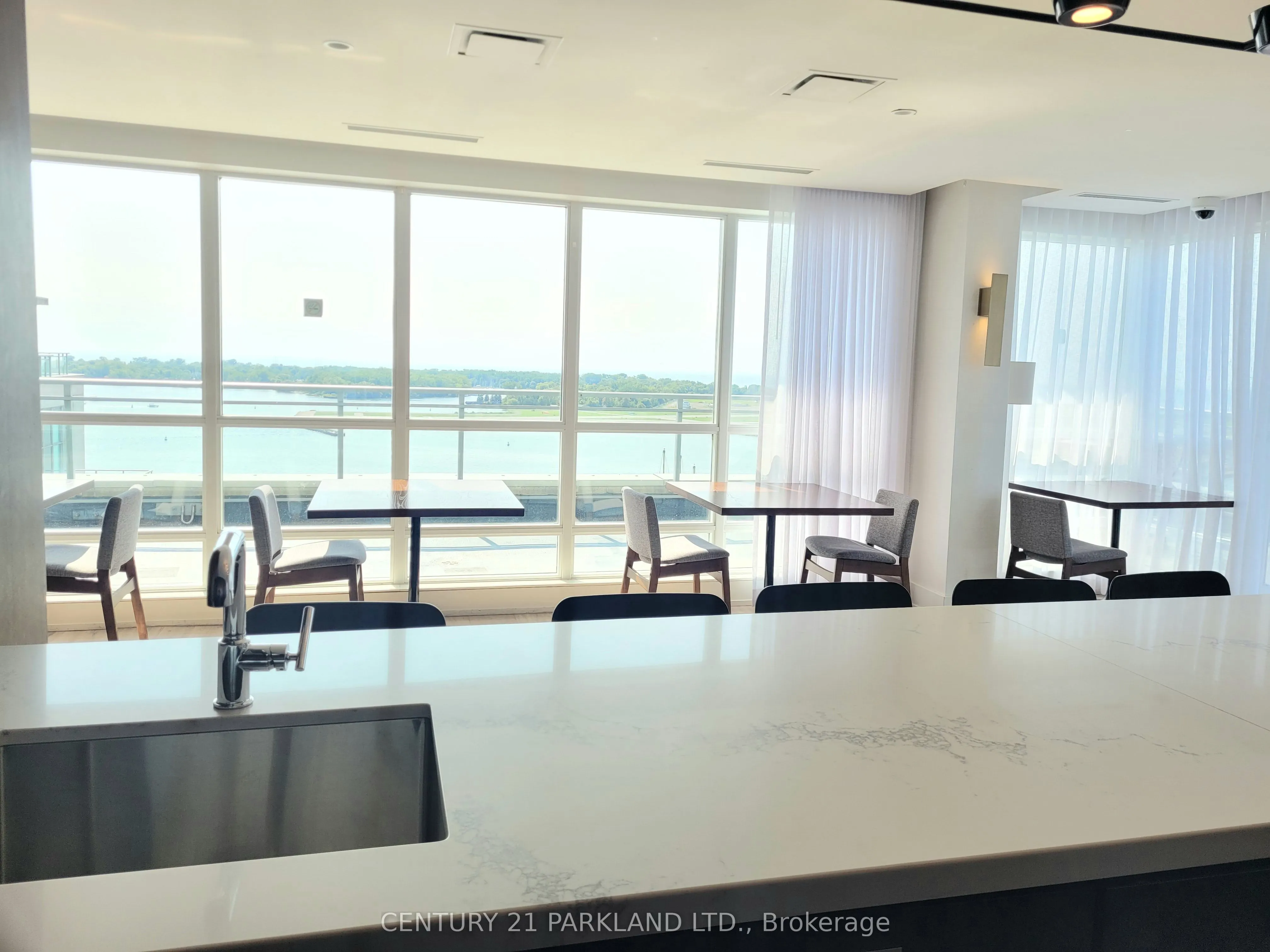 410 Queens Quay W, #718