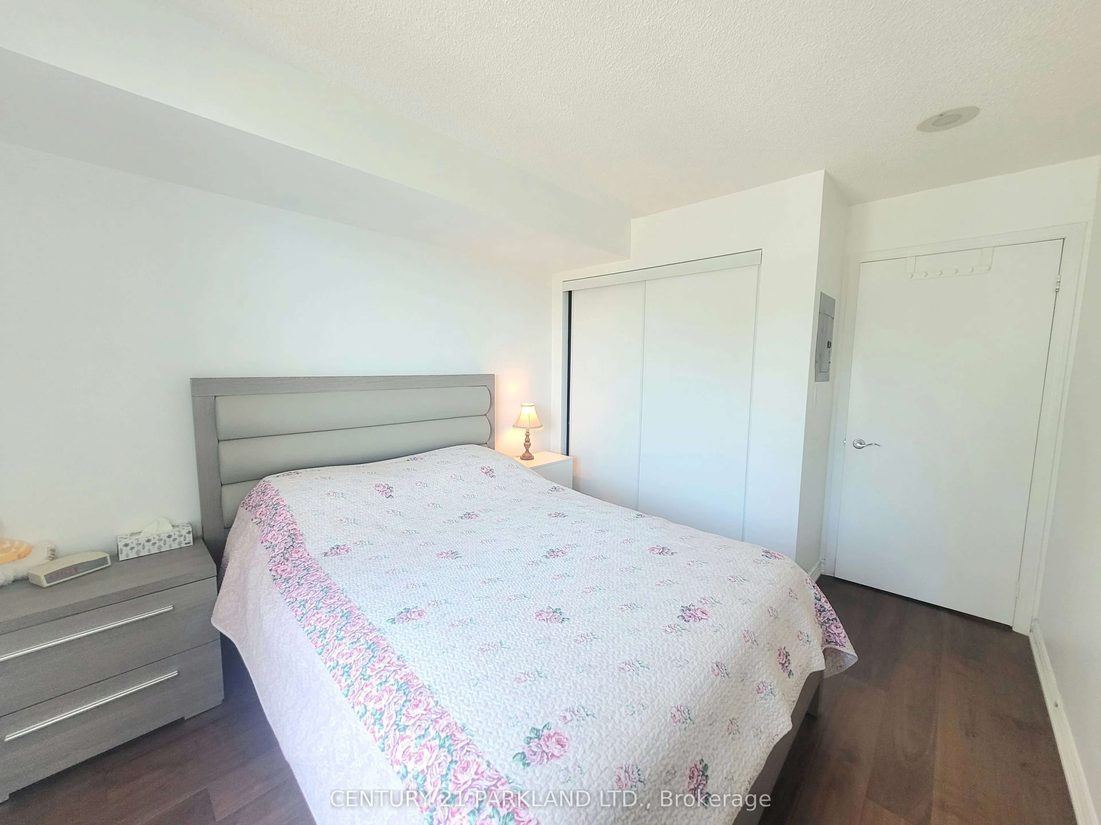 410 Queens Quay W, #718