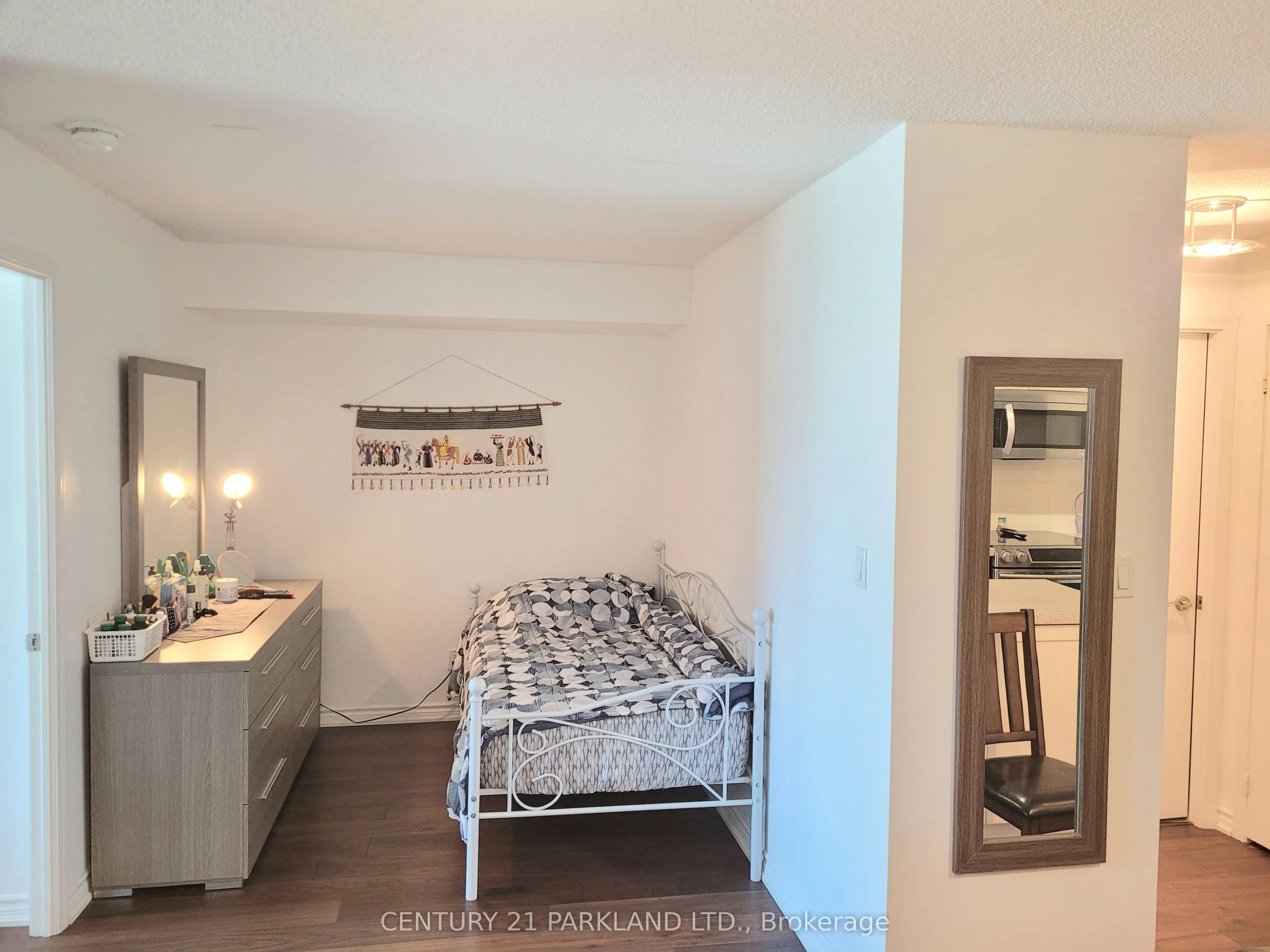 410 Queens Quay W, #718