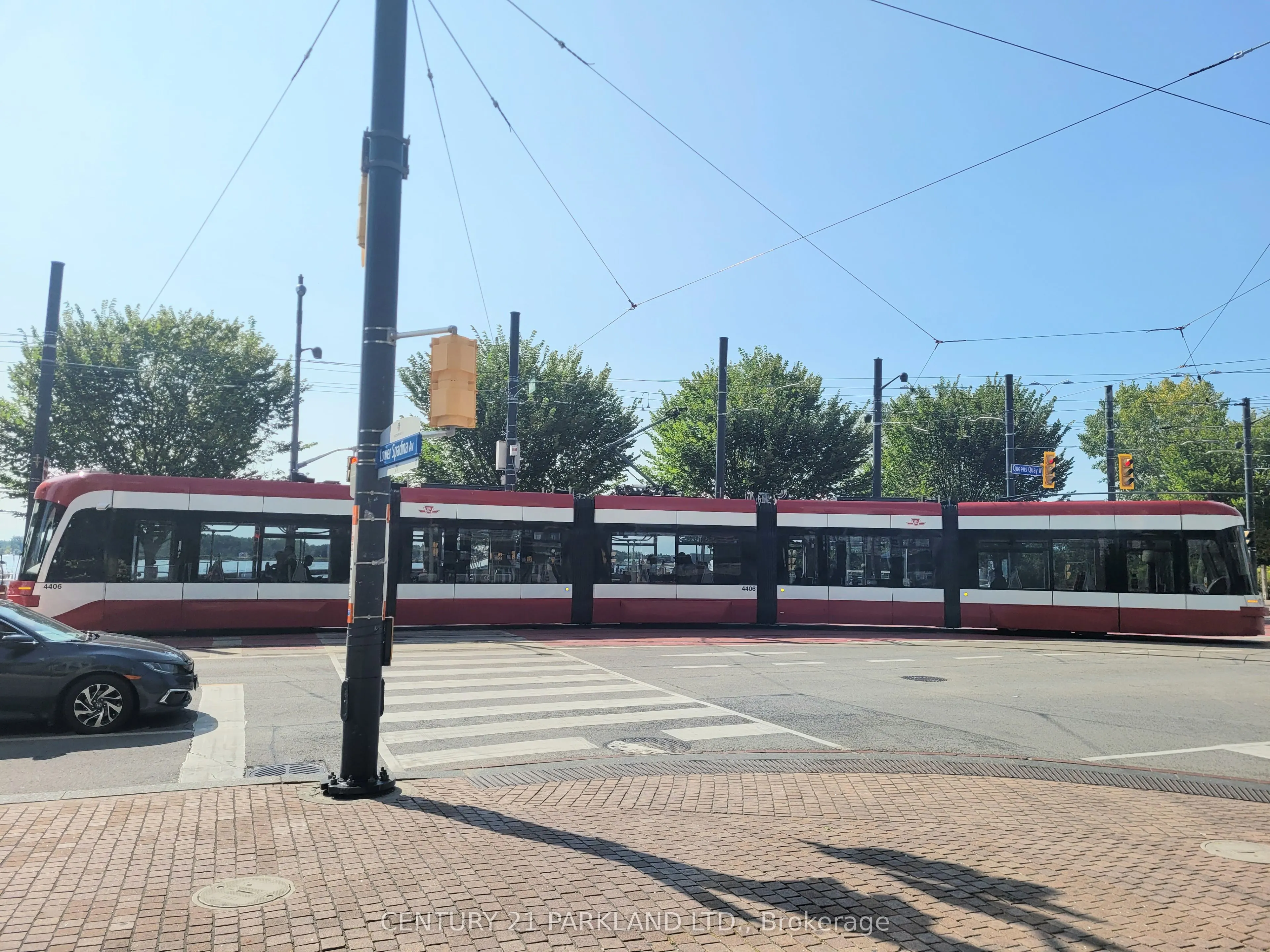 410 Queens Quay W, #718