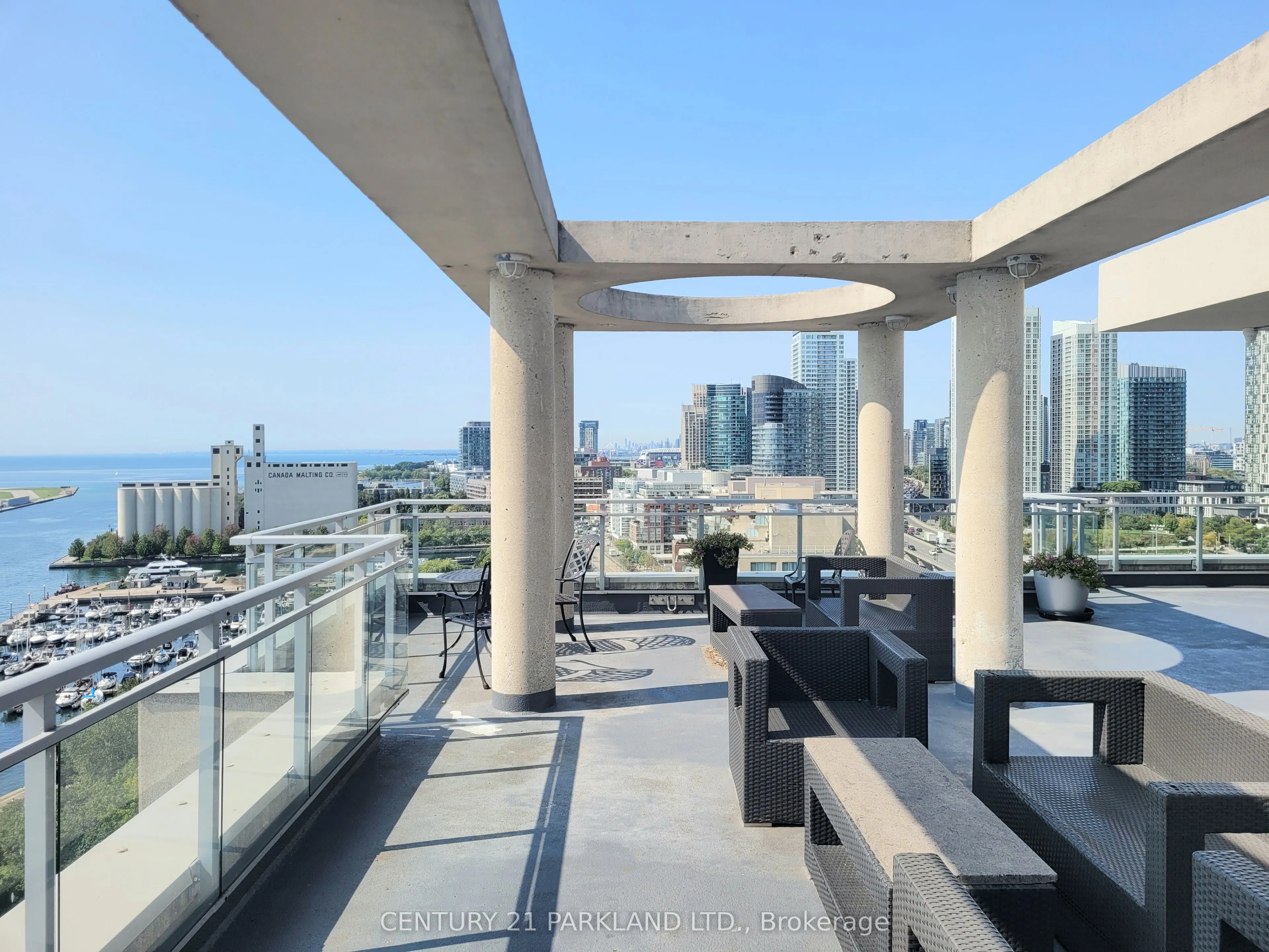 410 Queens Quay W, #718