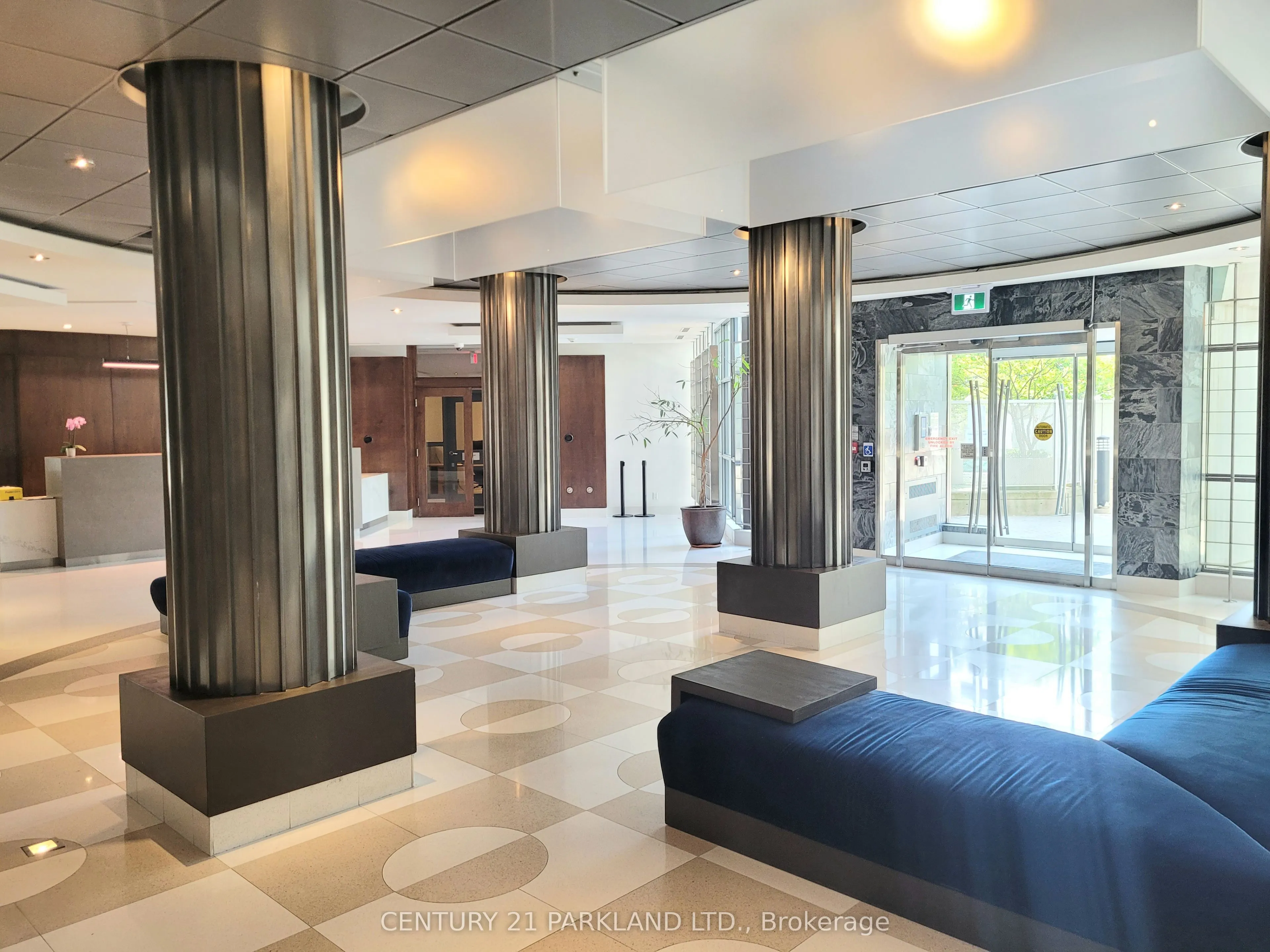 410 Queens Quay W, #718