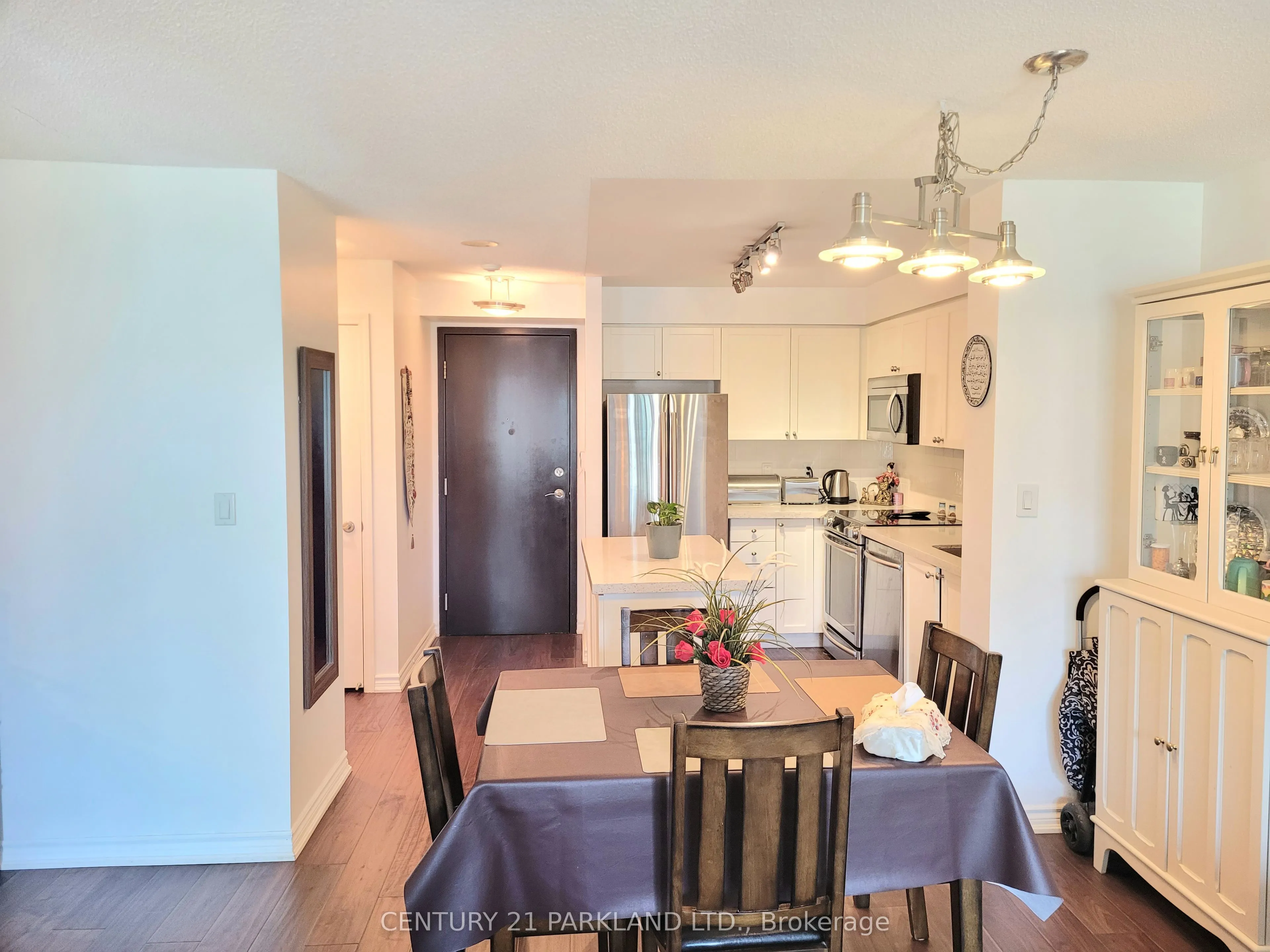 410 Queens Quay W, #718