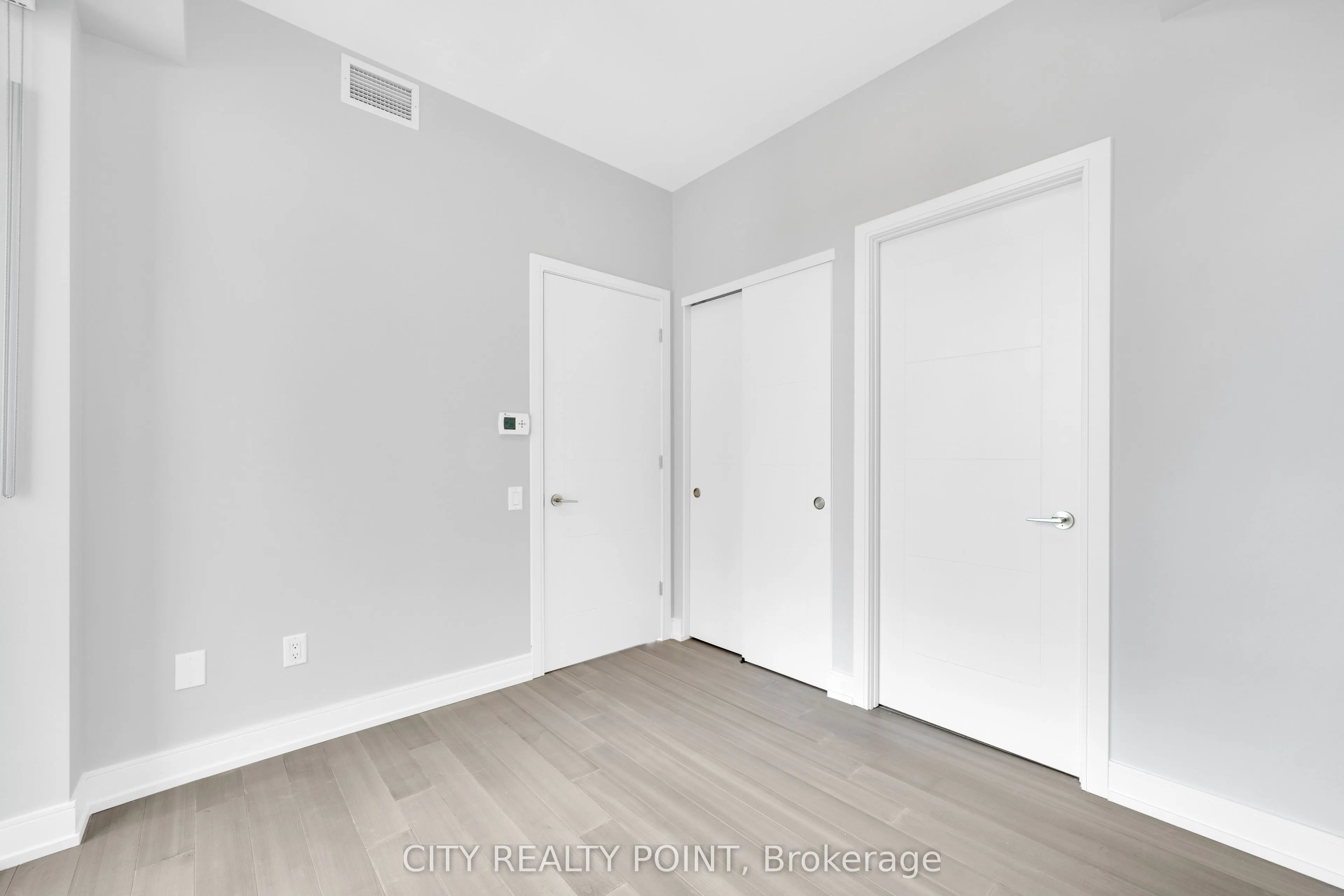 664 Spadina Avenue, #609