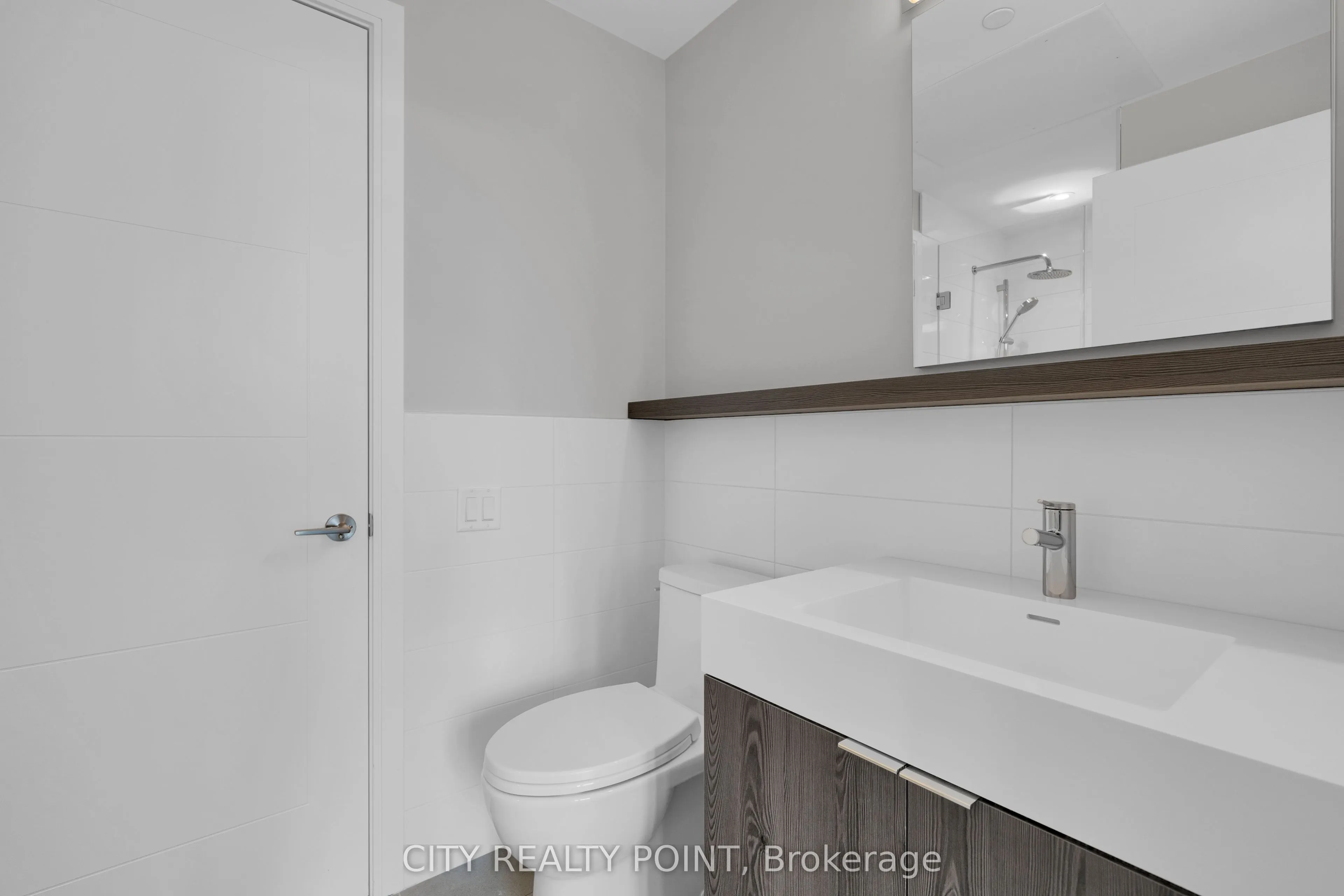 664 Spadina Avenue, #609
