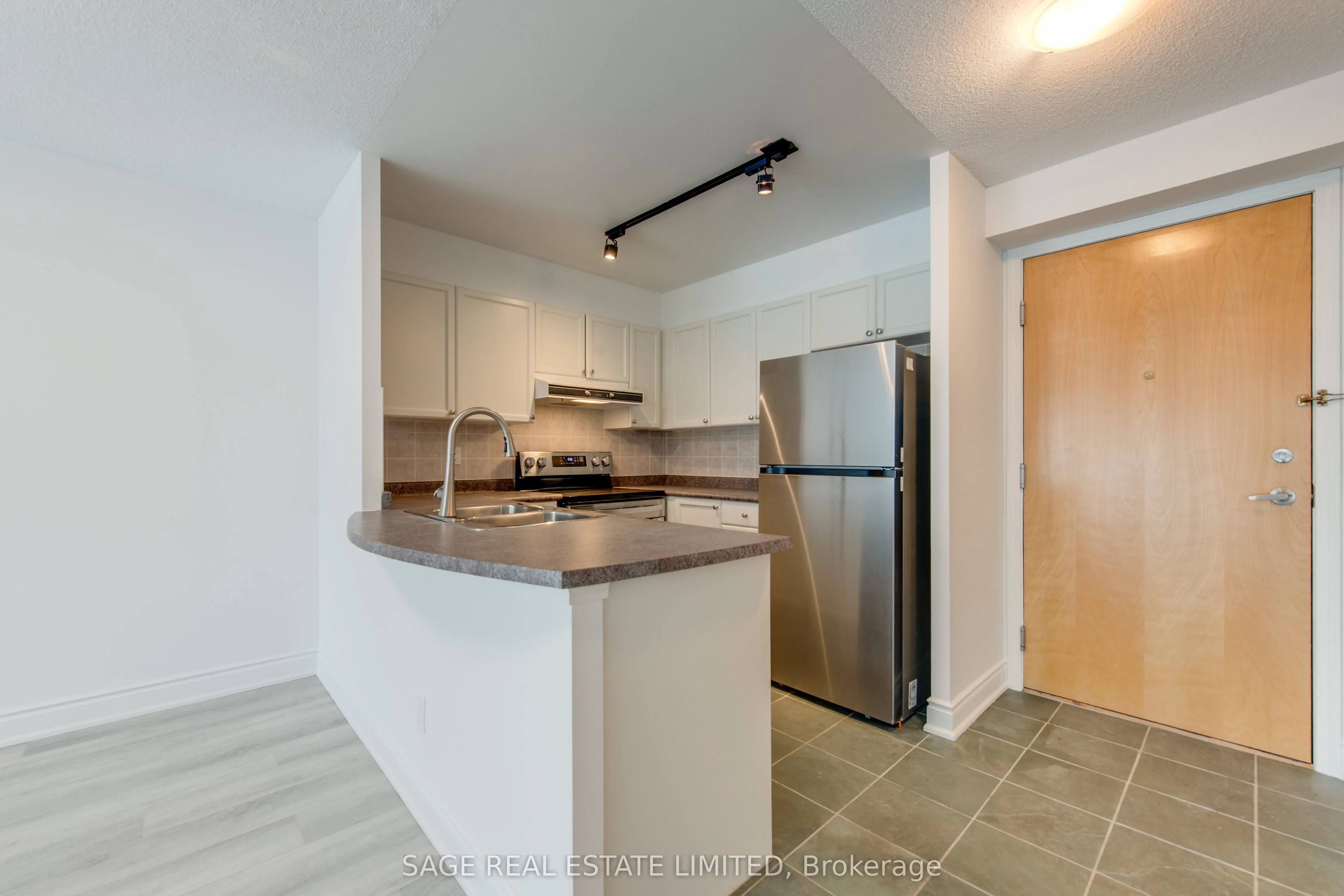 600 Queens Quay W, #531