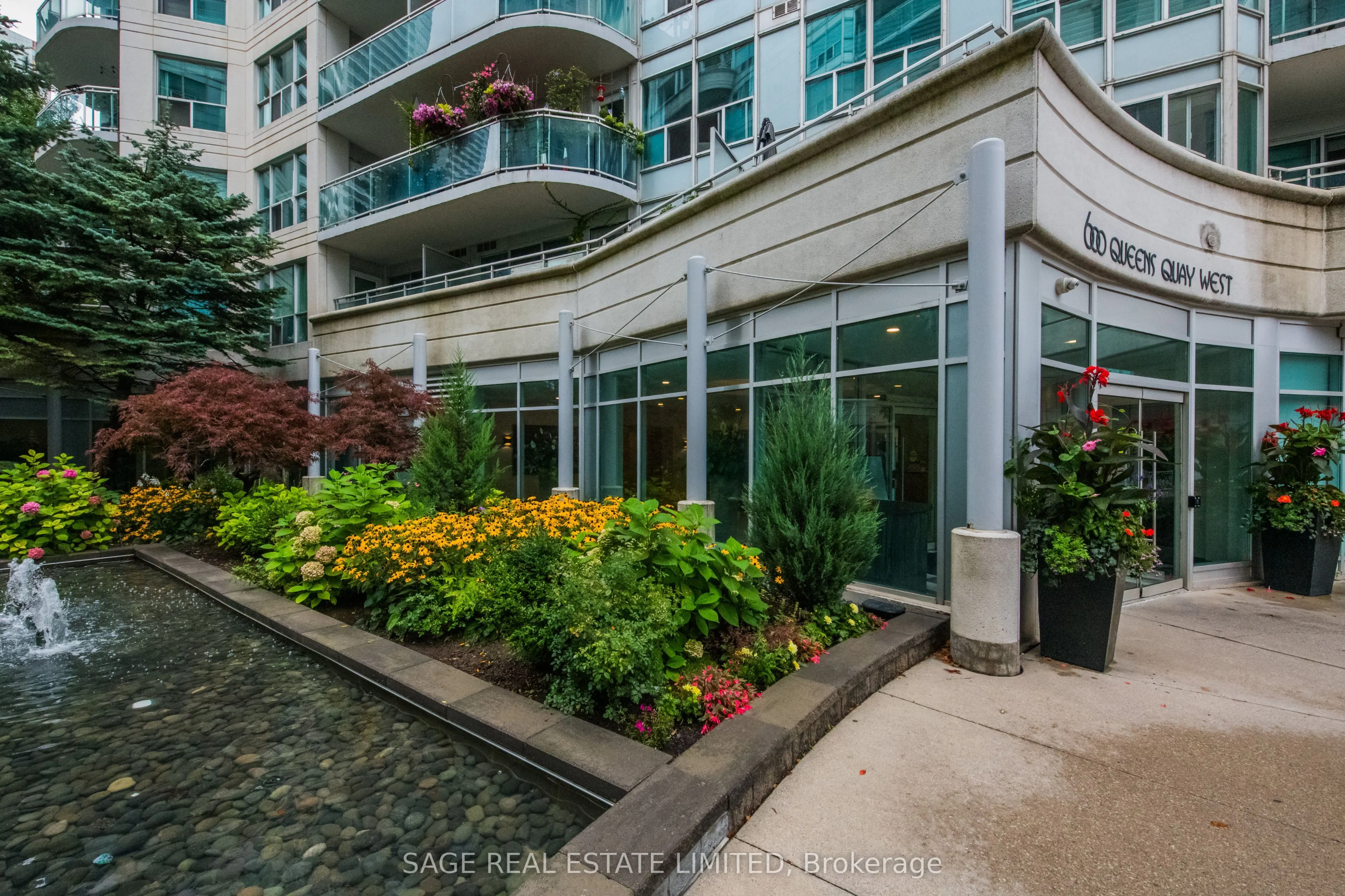 600 Queens Quay W, #531