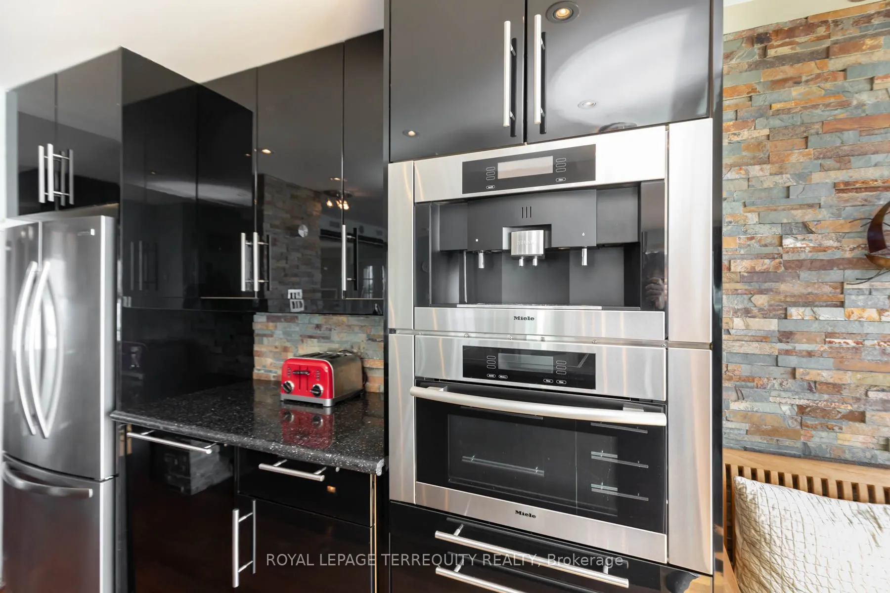 99 Harbour Square, #708 ST