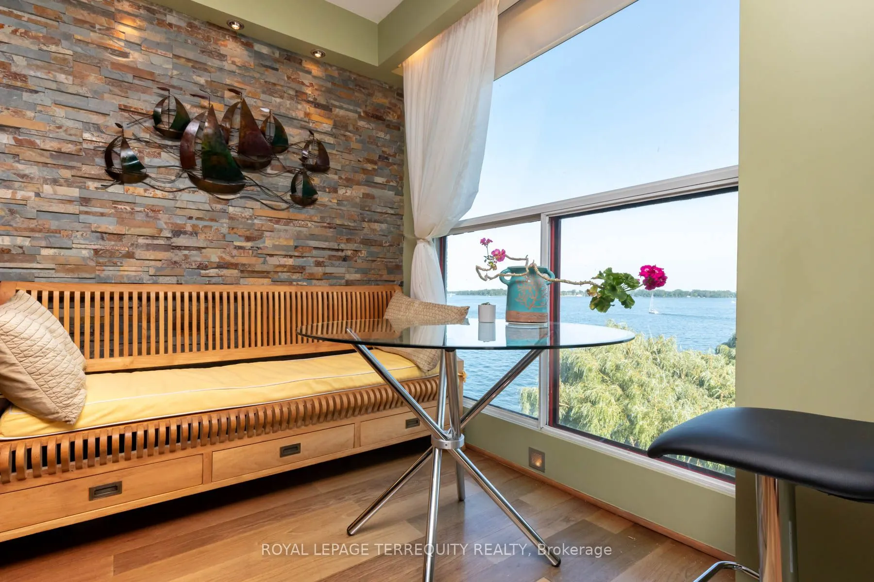 99 Harbour Square, #708 ST