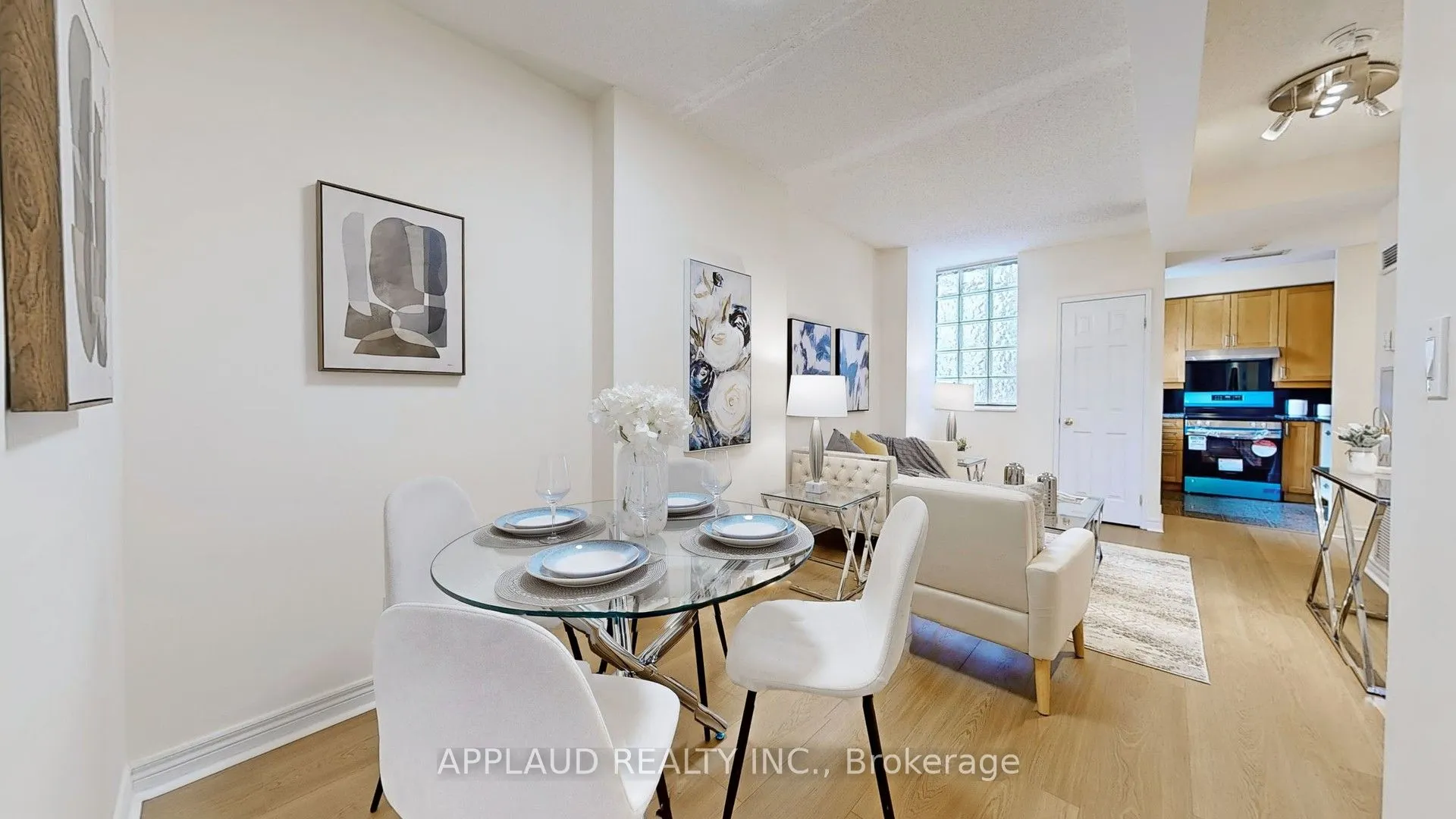 55 Bloor Street E, #1507