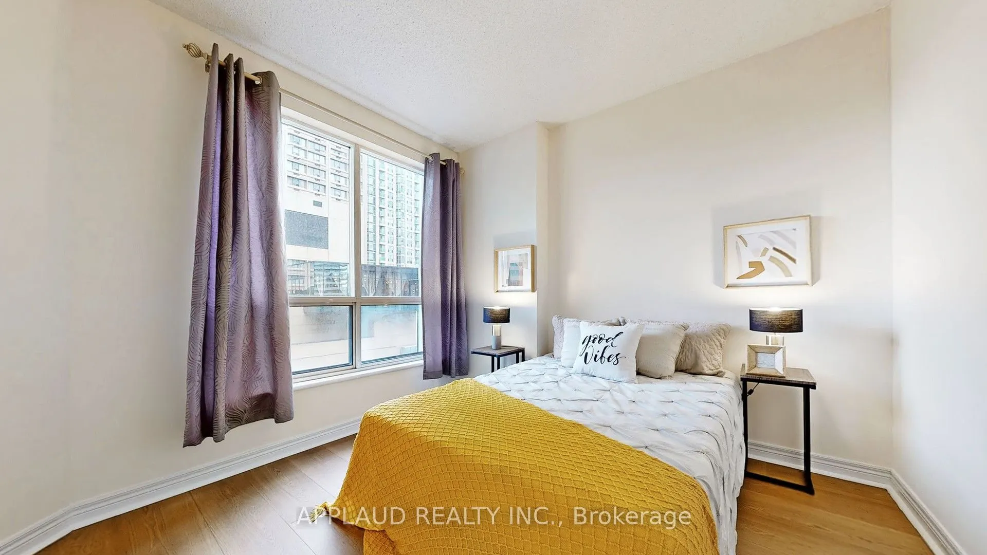 55 Bloor Street E, #1507
